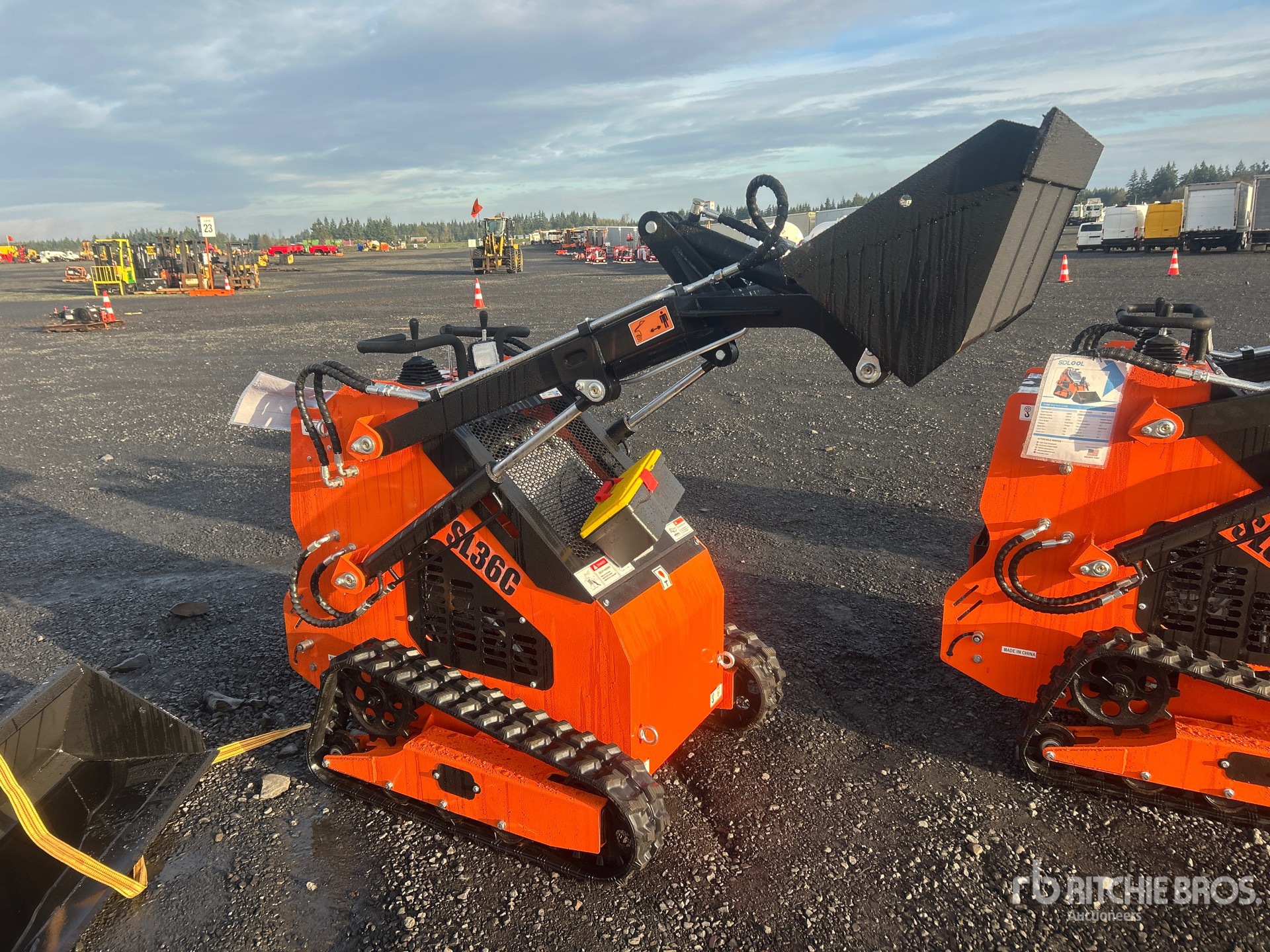 General Appearance with Picture, Right Front Corner