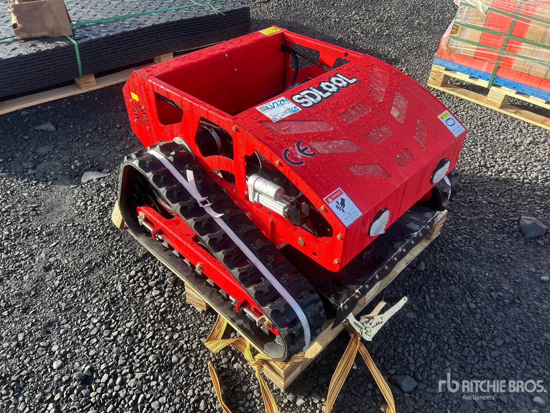 General Appearance with Picture, Left Front Corner