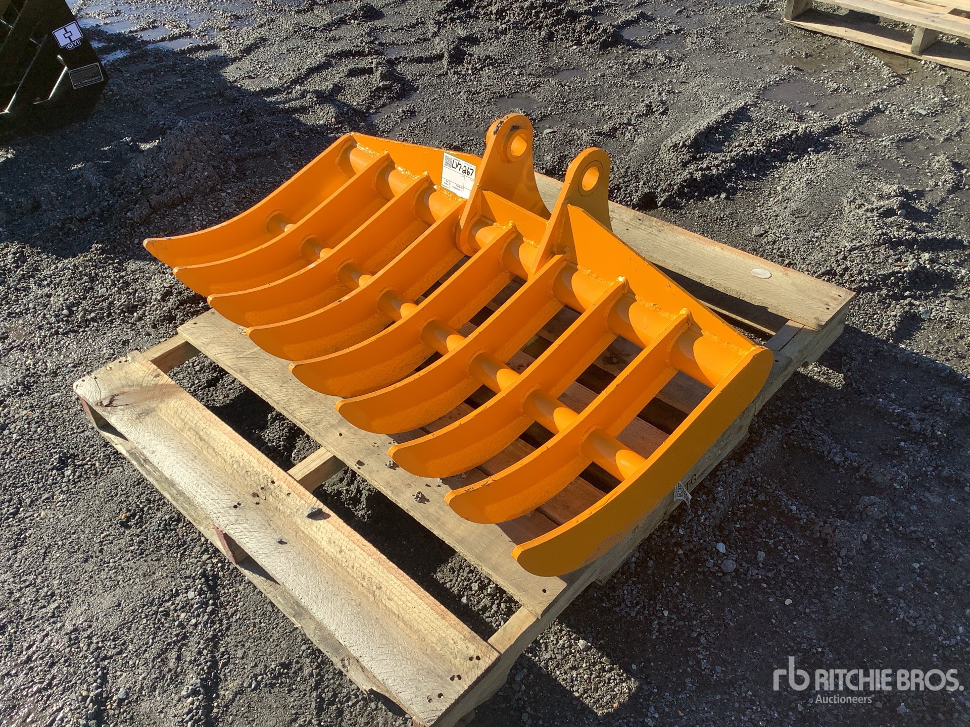 General Appearance with Picture, Left Front Corner