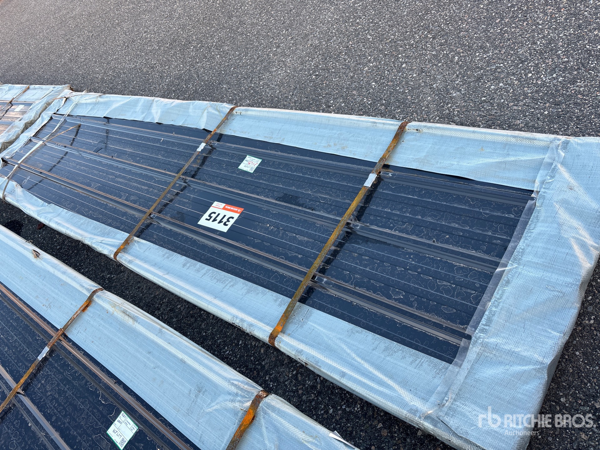 General Appearance with Bild, Ecke hinten rechts