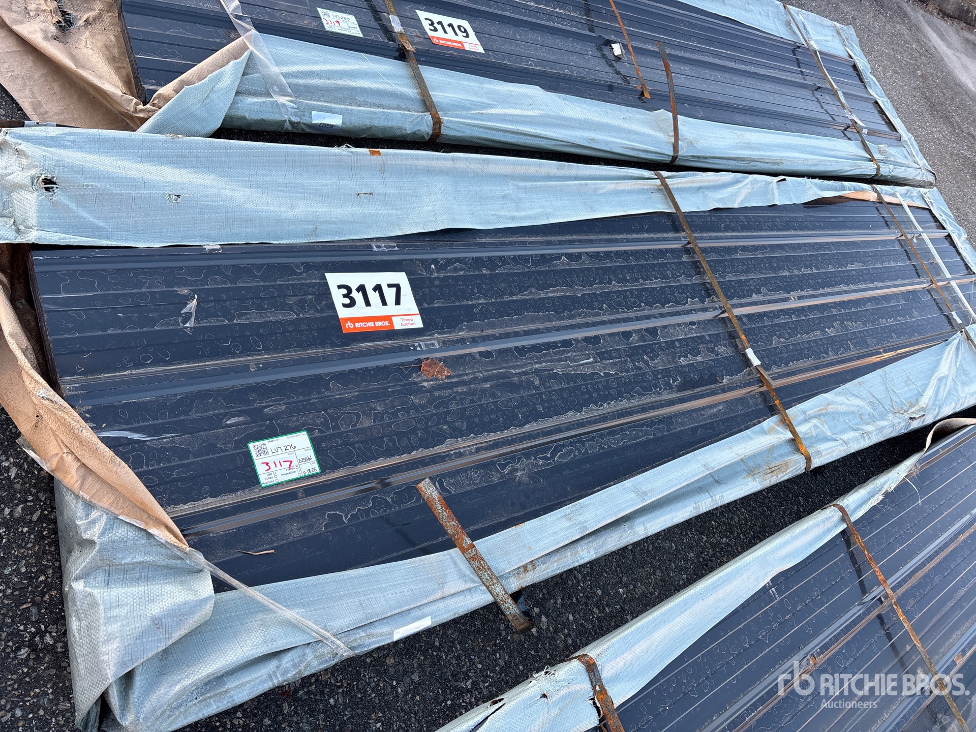 General Appearance with Bild, Ecke vorne rechts