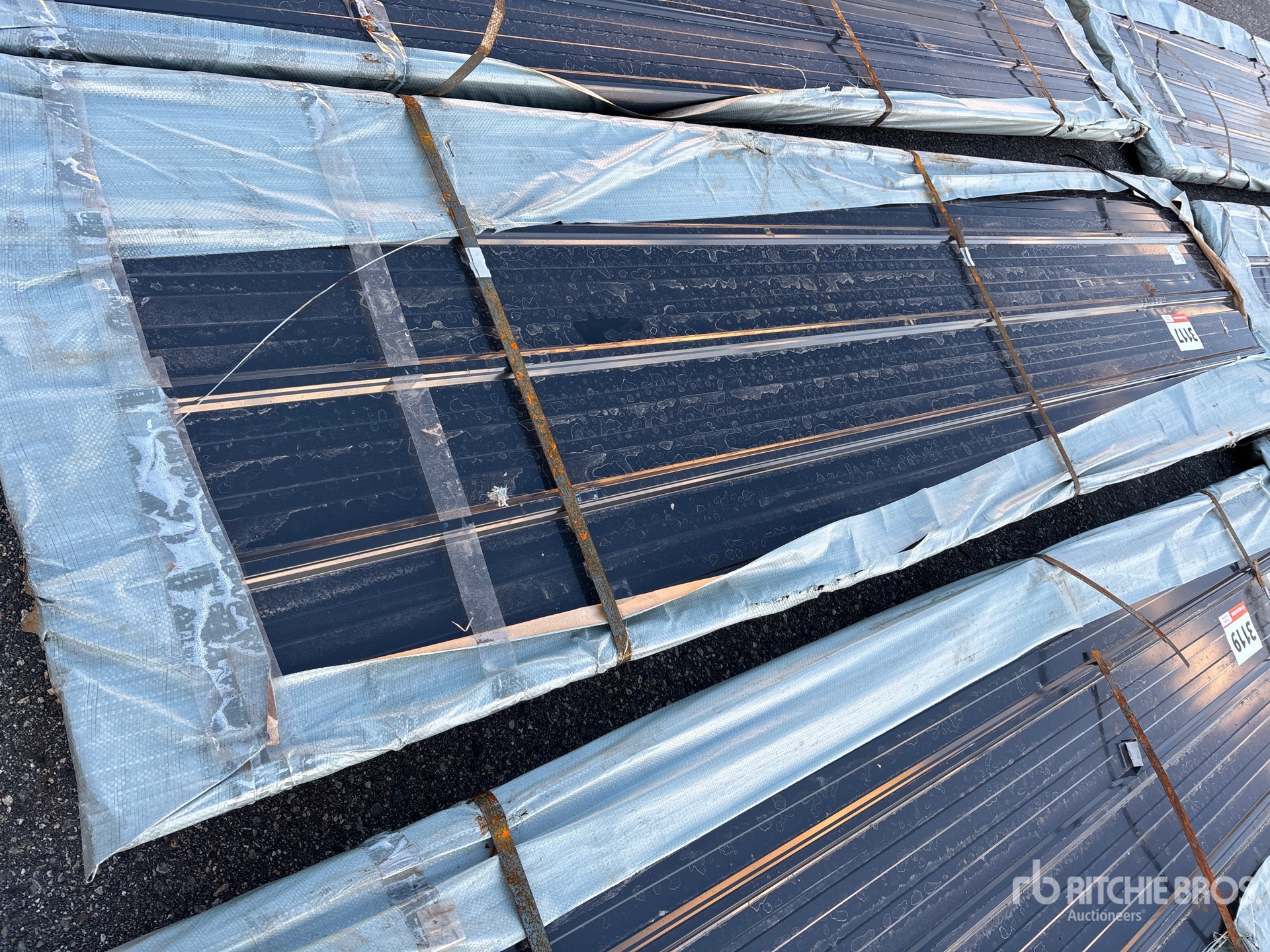 General Appearance with Bild, Ecke hinten links