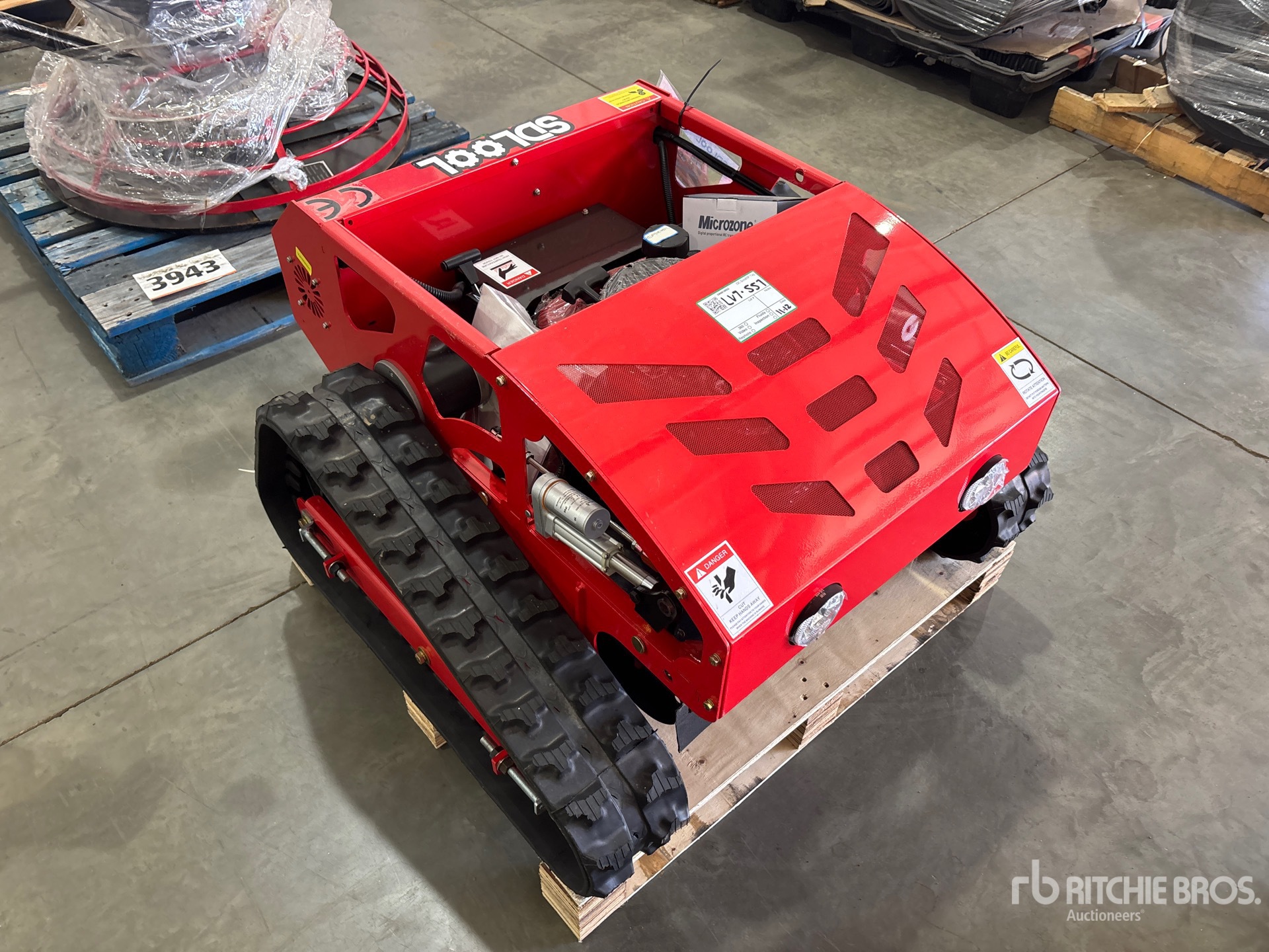 General Appearance with Picture, Right Front Corner