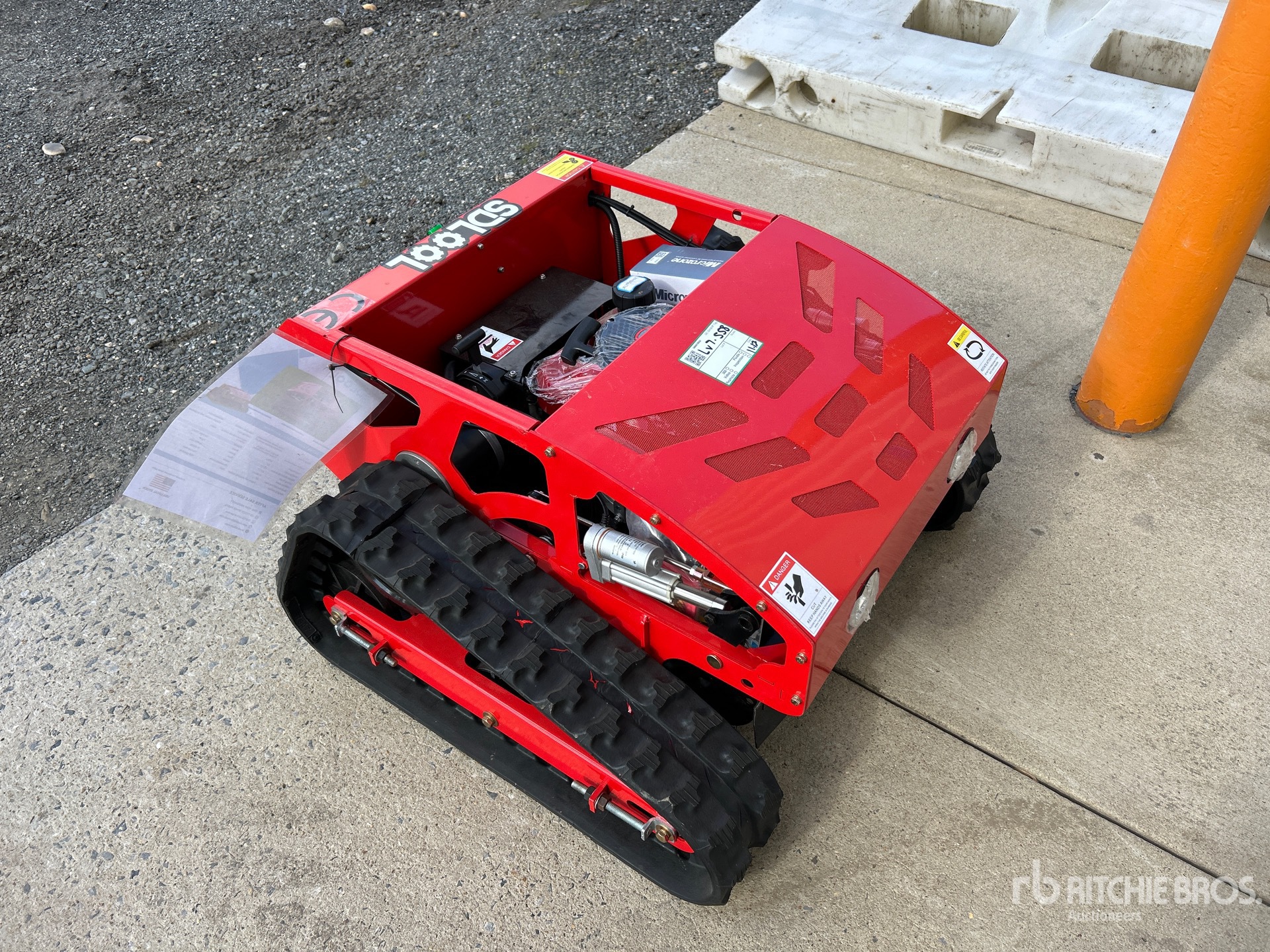 General Appearance with Picture, Right Front Corner