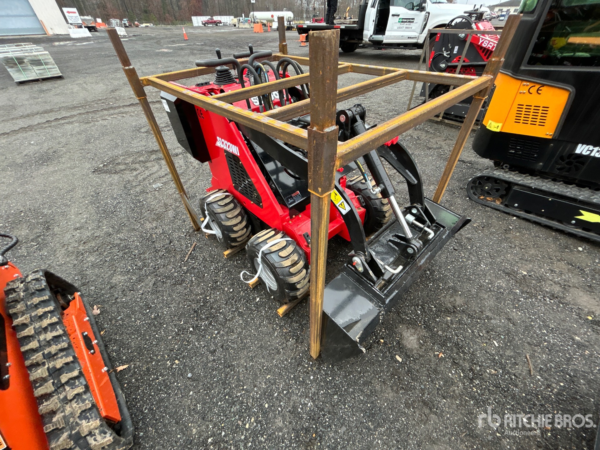 General Appearance with Picture, Right Front Corner