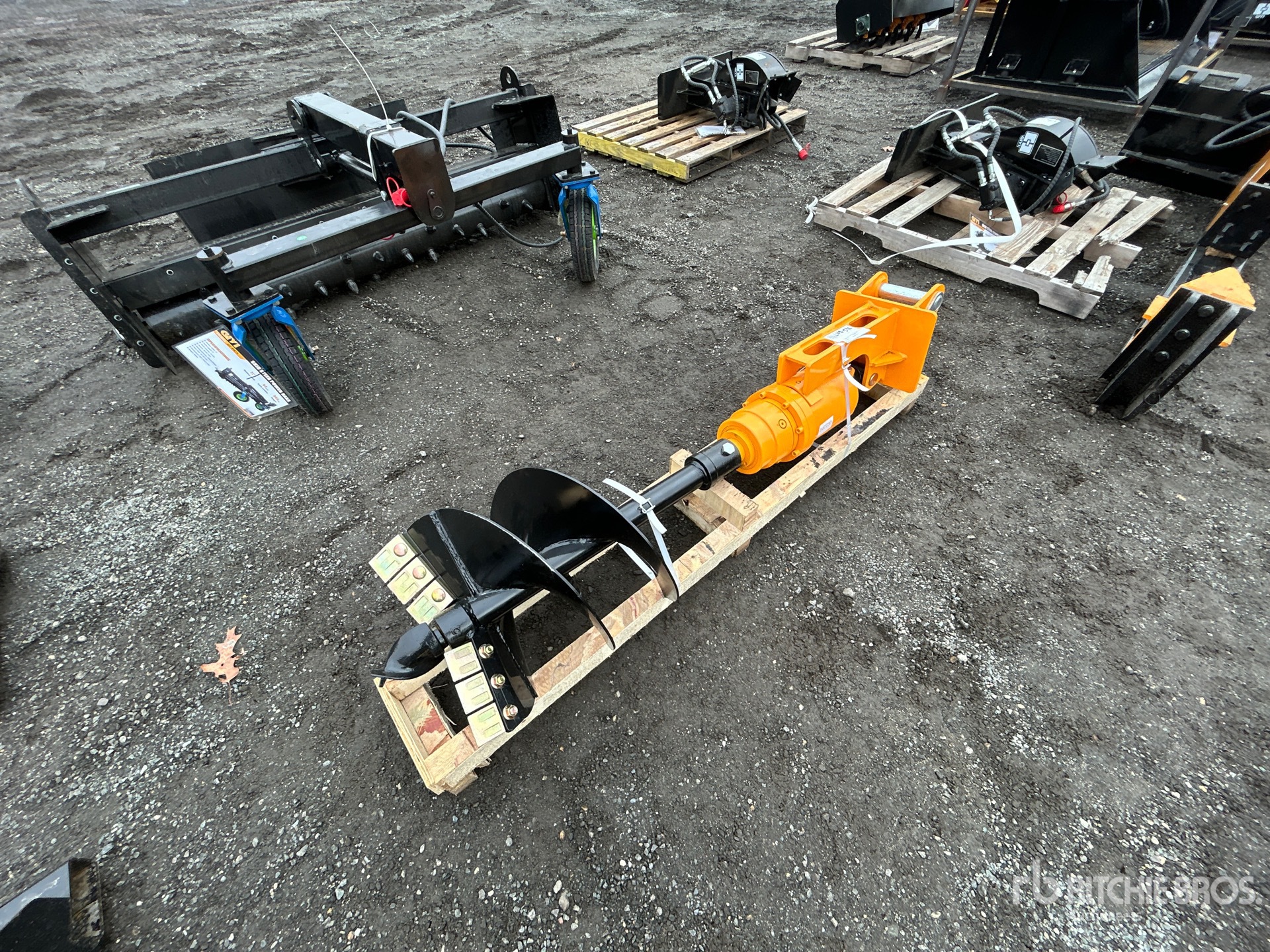 General Appearance with Bild, Ecke vorne links