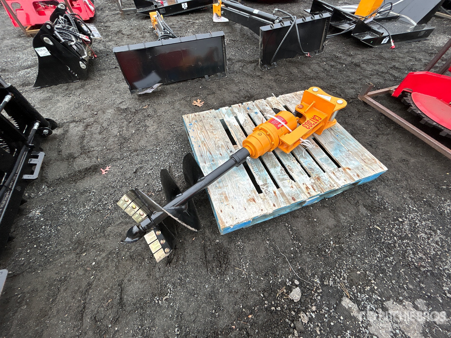 General Appearance with Bild, Ecke vorne links