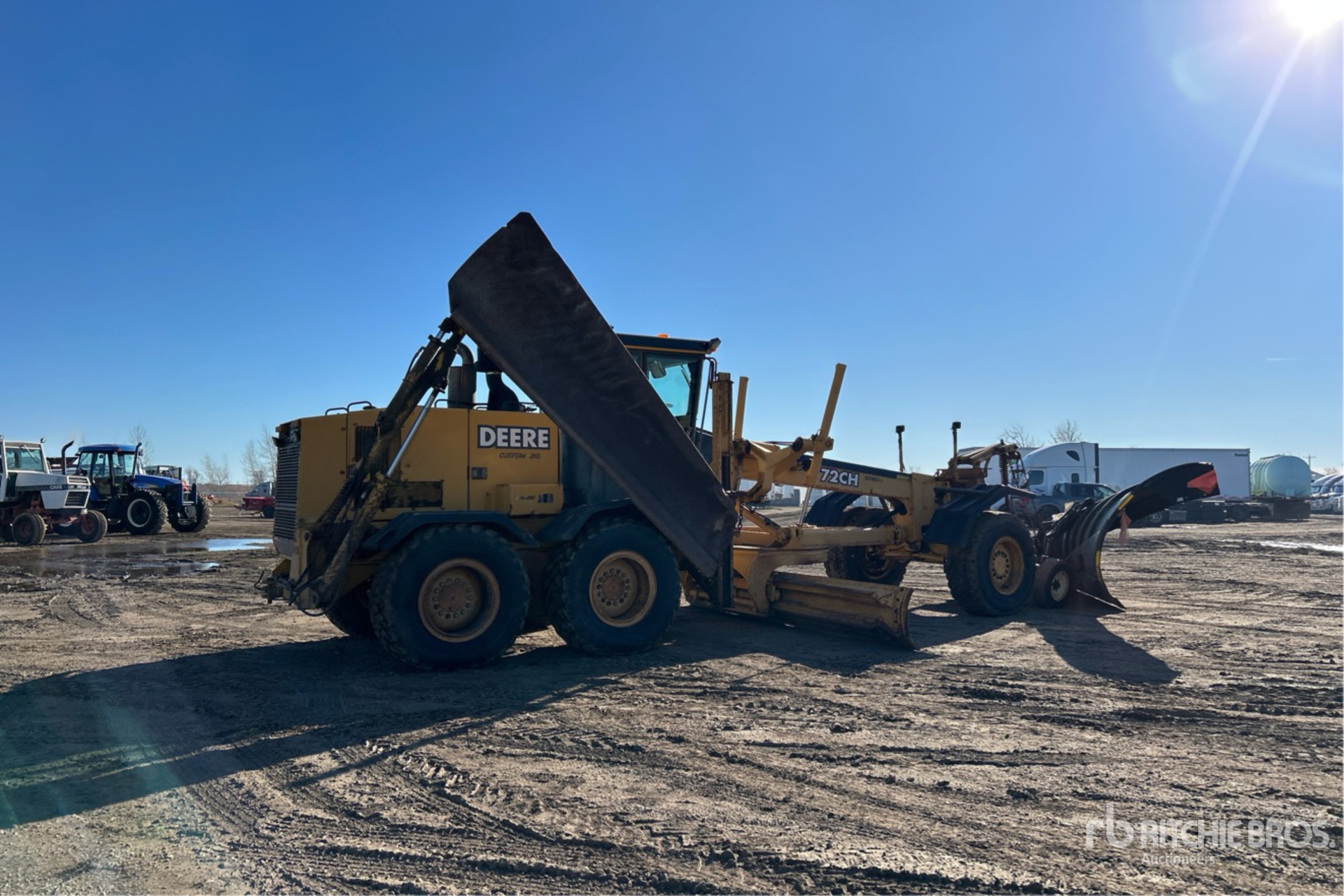 General Appearance with Bild, Ecke hinten rechts