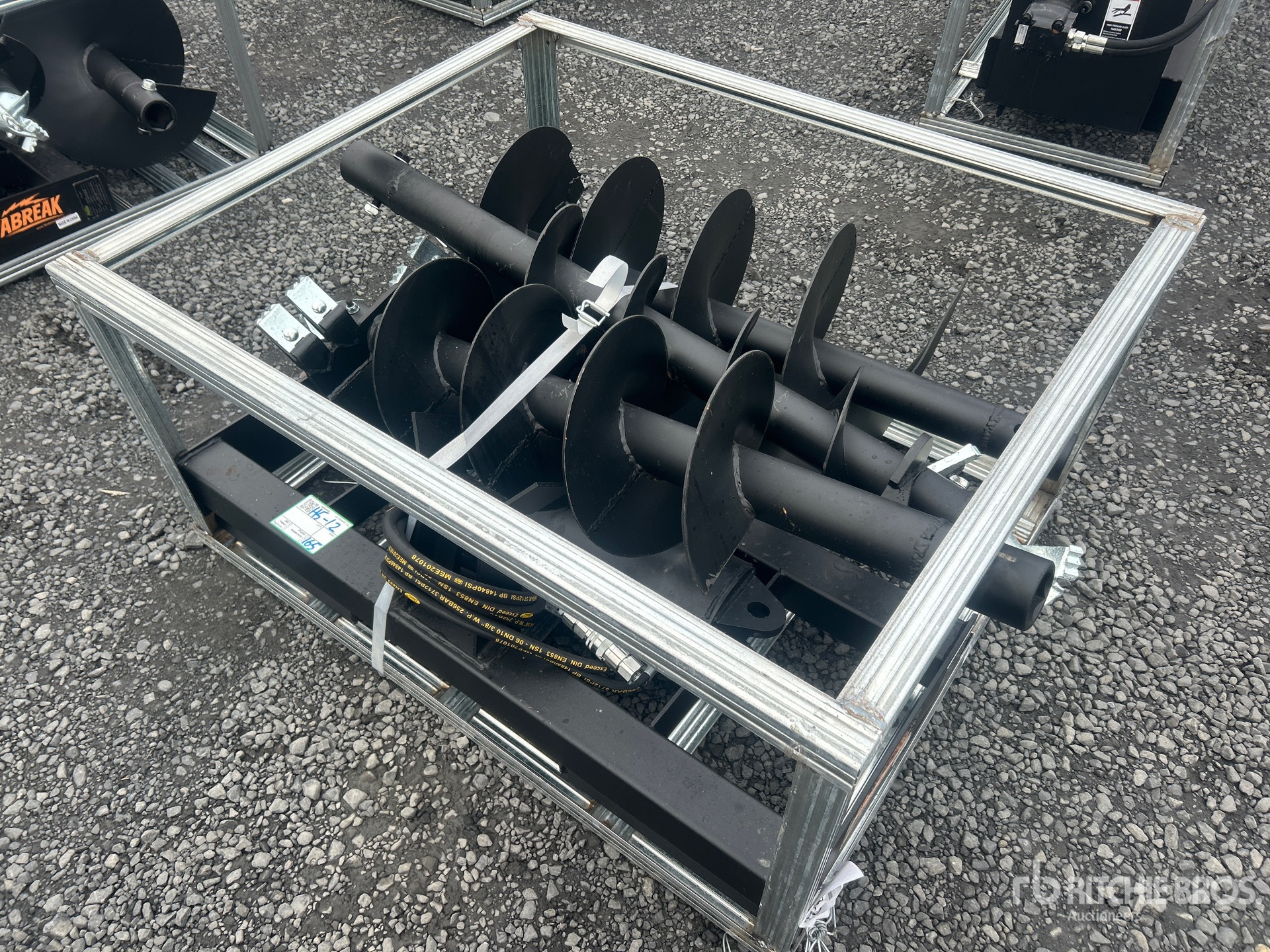 General Appearance with Bild, Ecke vorne links