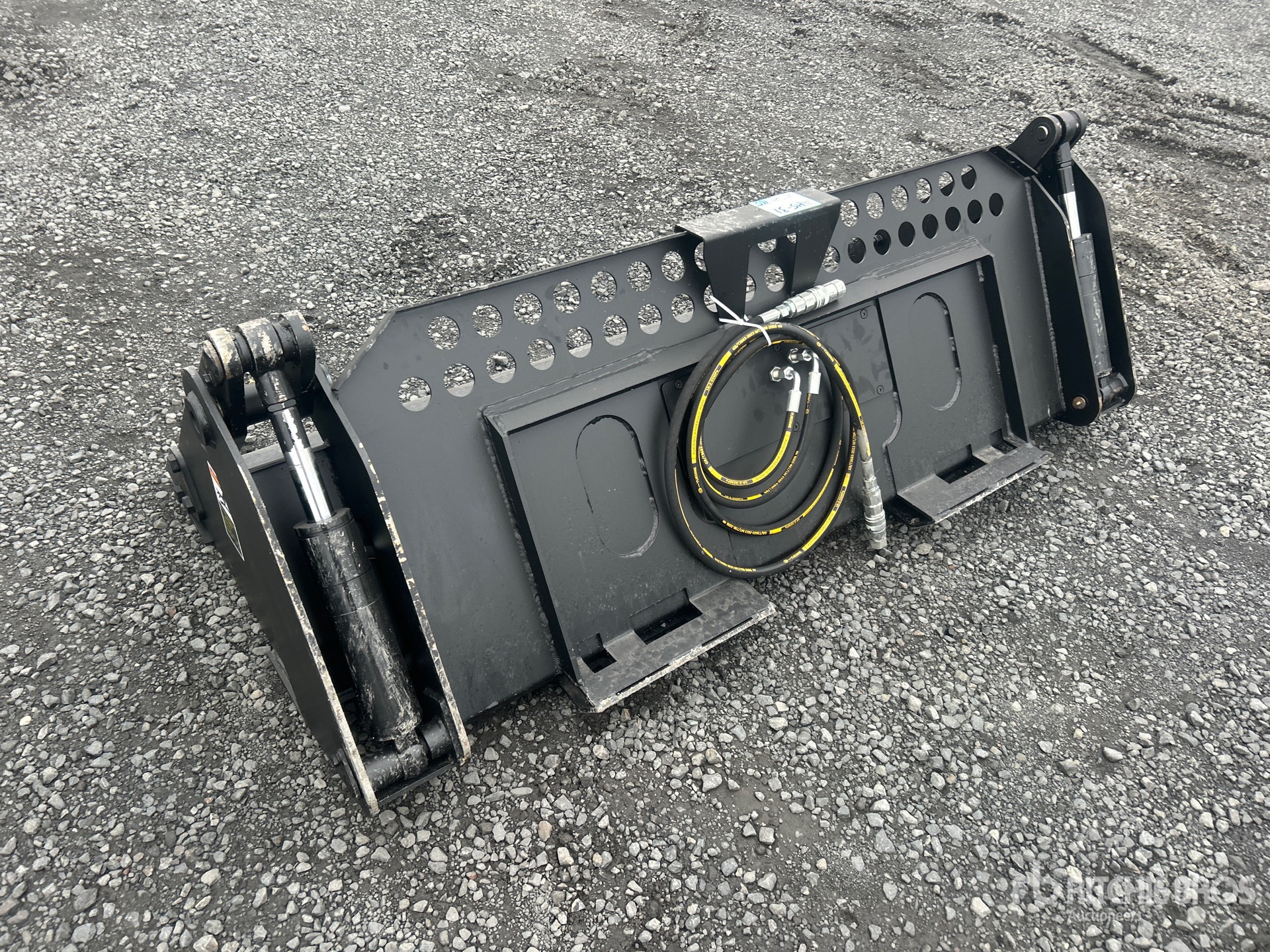 General Appearance with Bild, Ecke hinten rechts