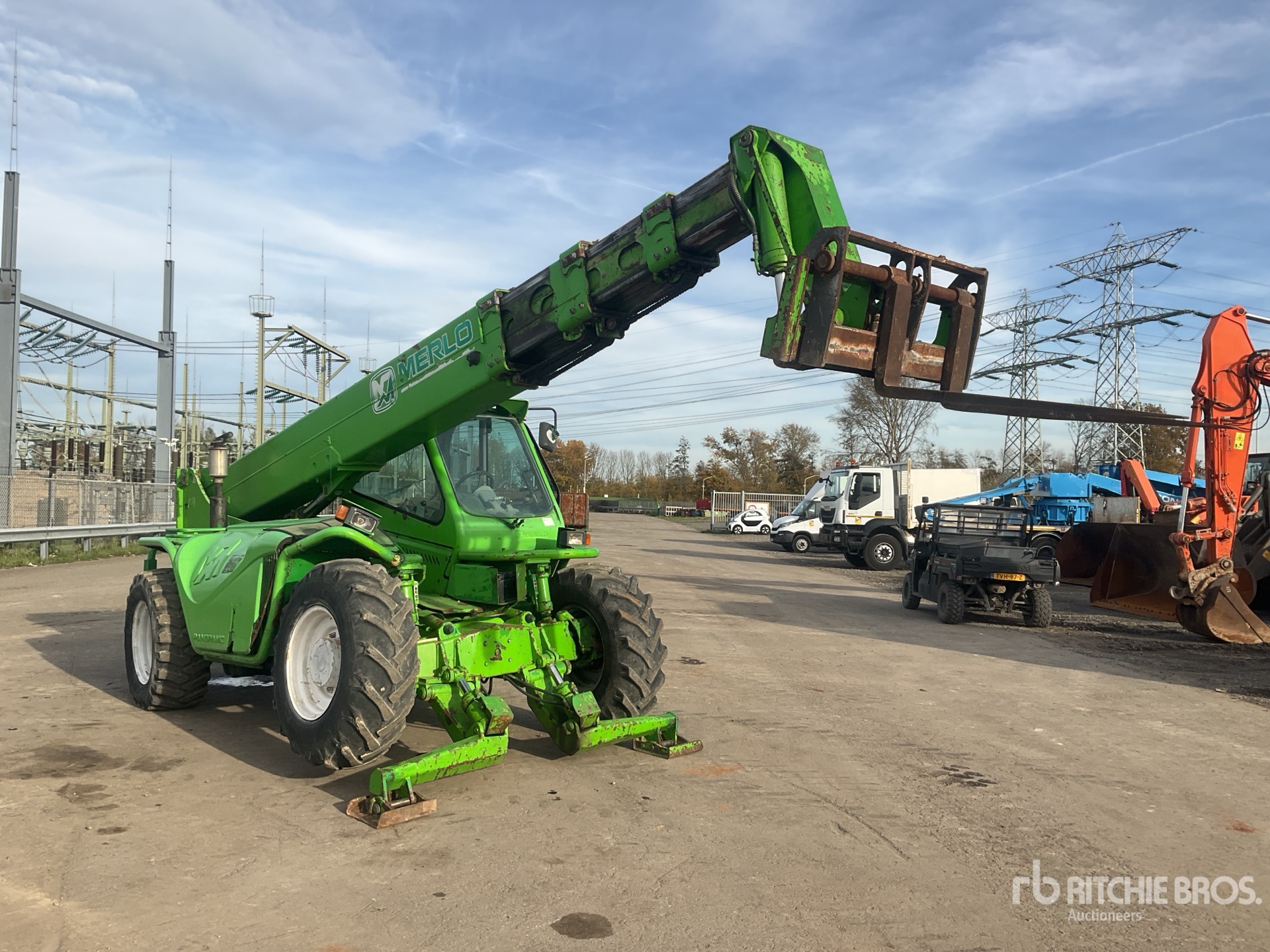 General Appearance with Picture, Right Front Corner