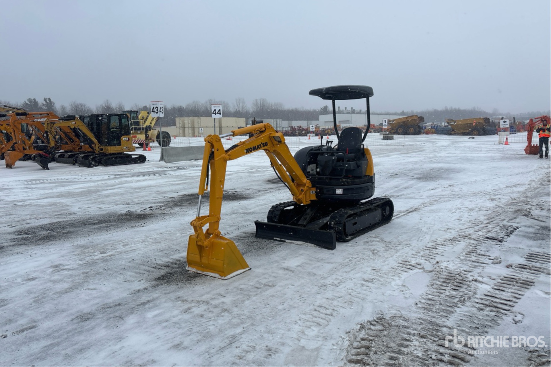 General Appearance with Picture, Left Front Corner