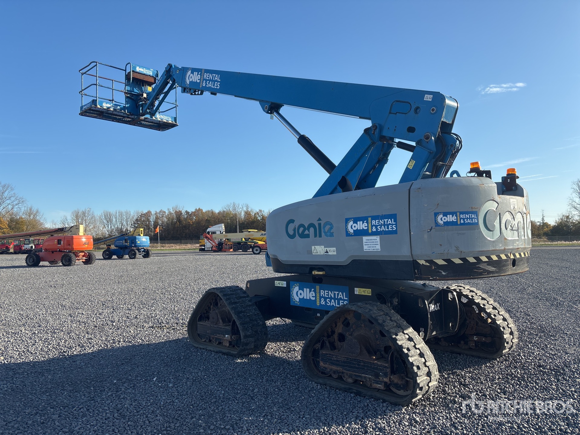 General Appearance with Bild, Ecke vorne rechts