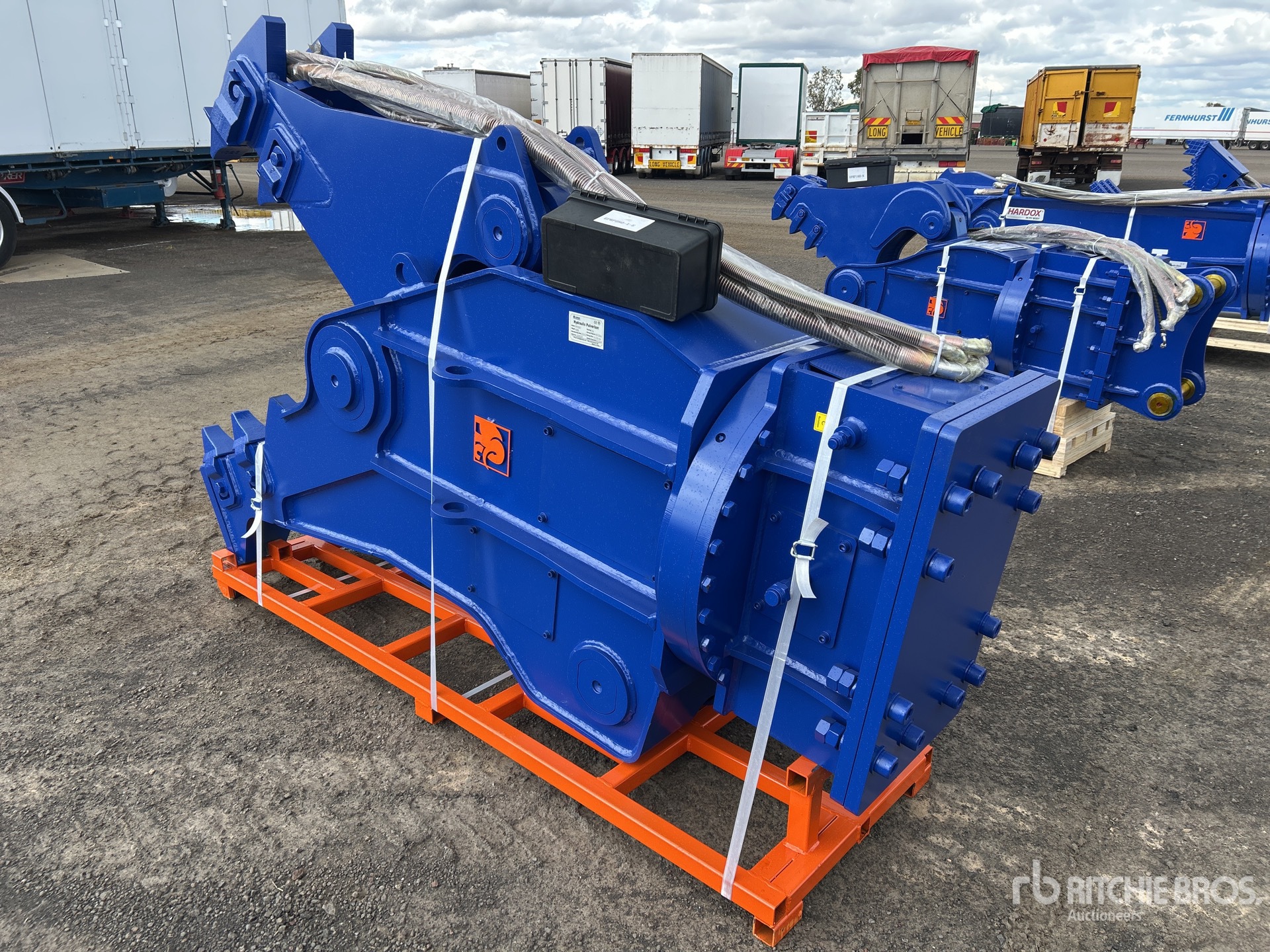 General Appearance with Picture, Left Rear Corner