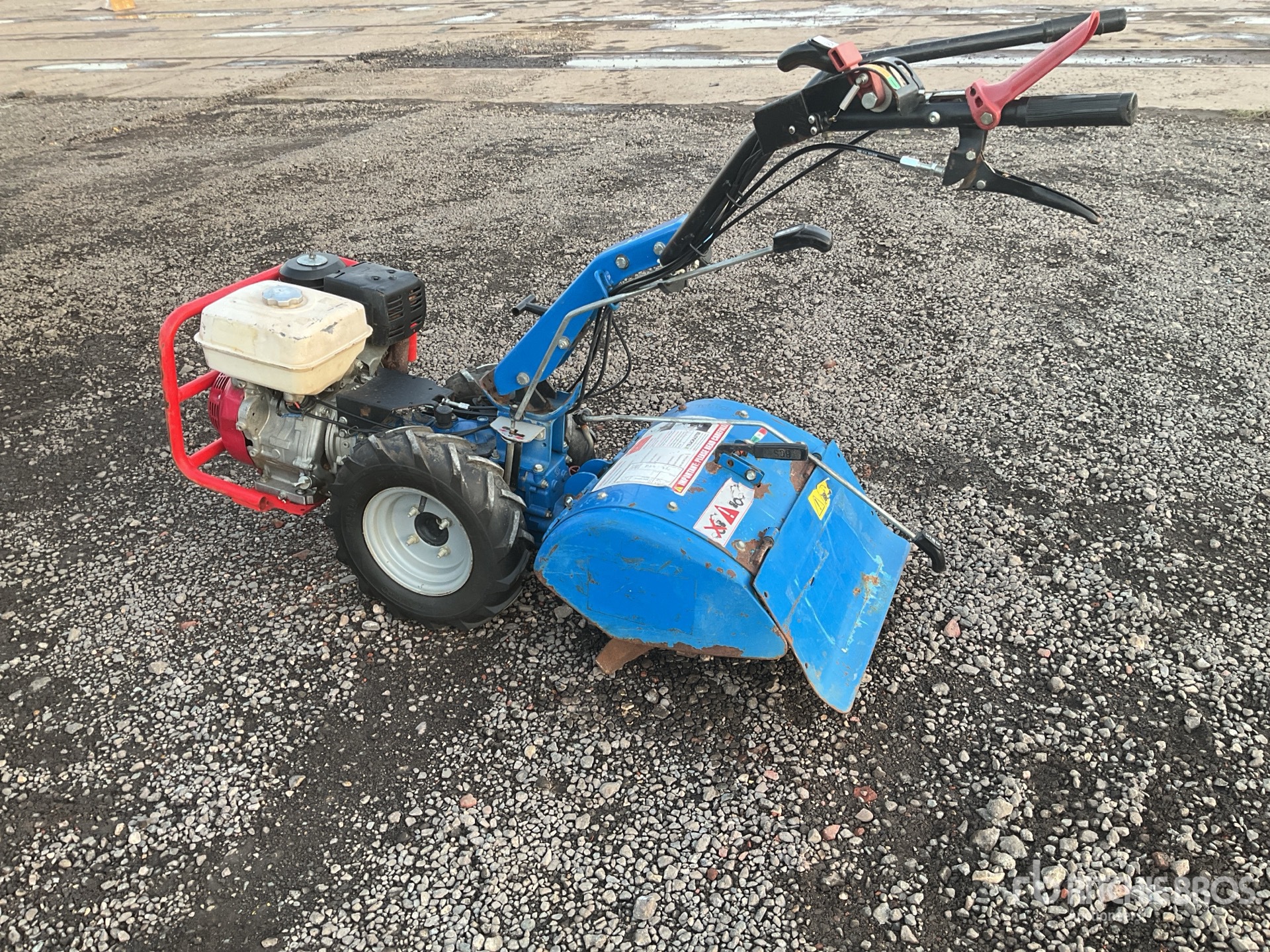 General Appearance with Imagen: esquina trasera izquierda