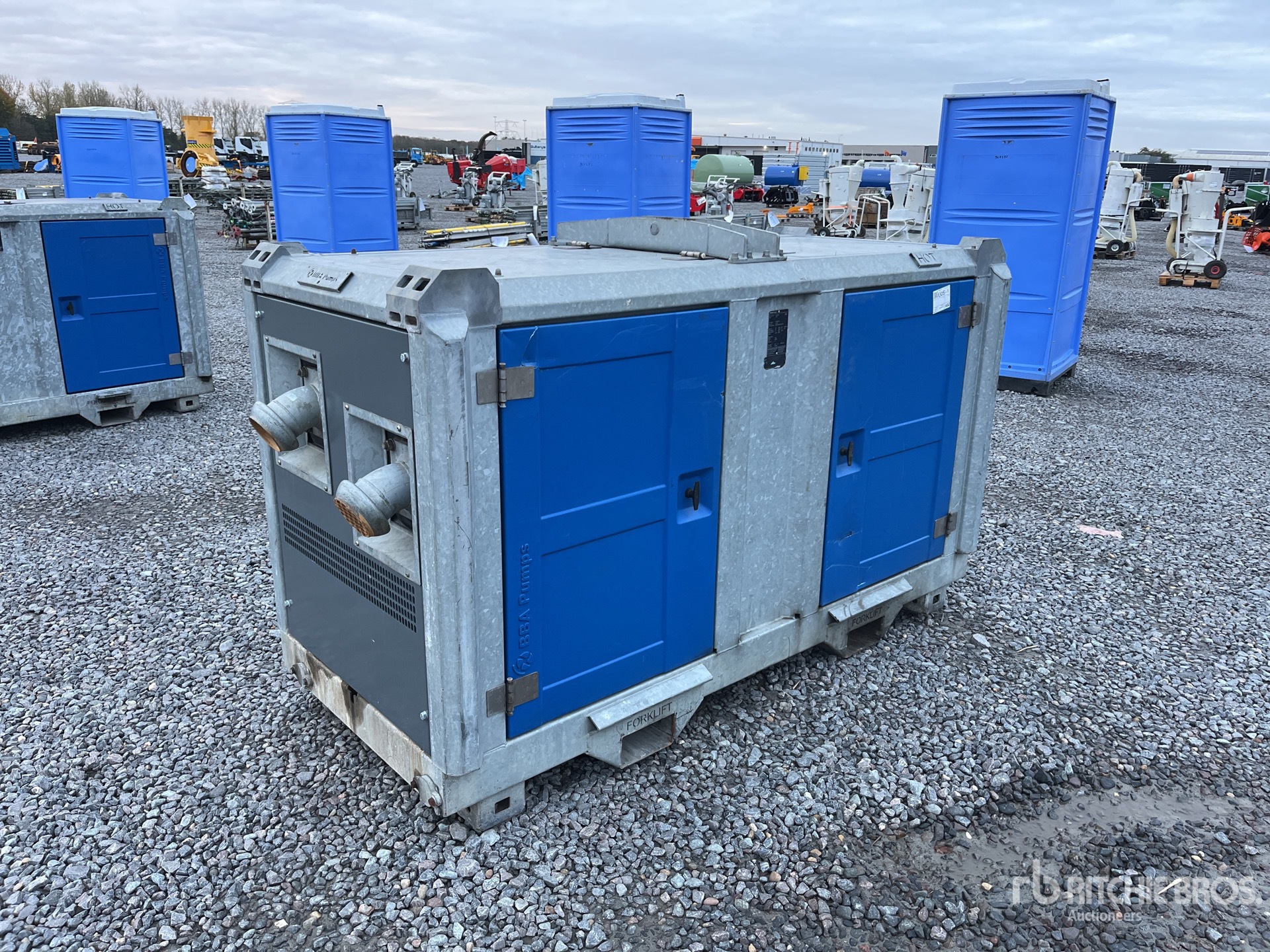 General Appearance with Bild, Ecke vorne links