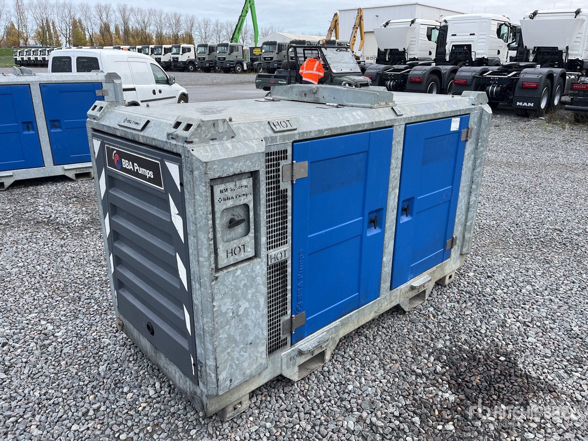 General Appearance with Bild, Ecke hinten rechts