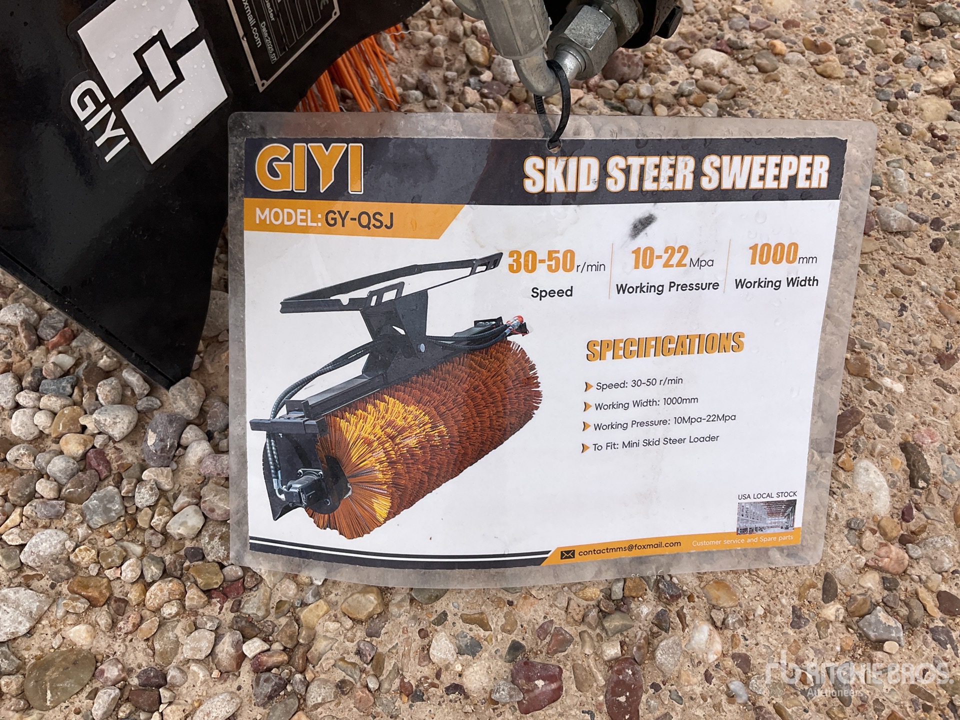 General Appearance with Picture, Right Front Corner