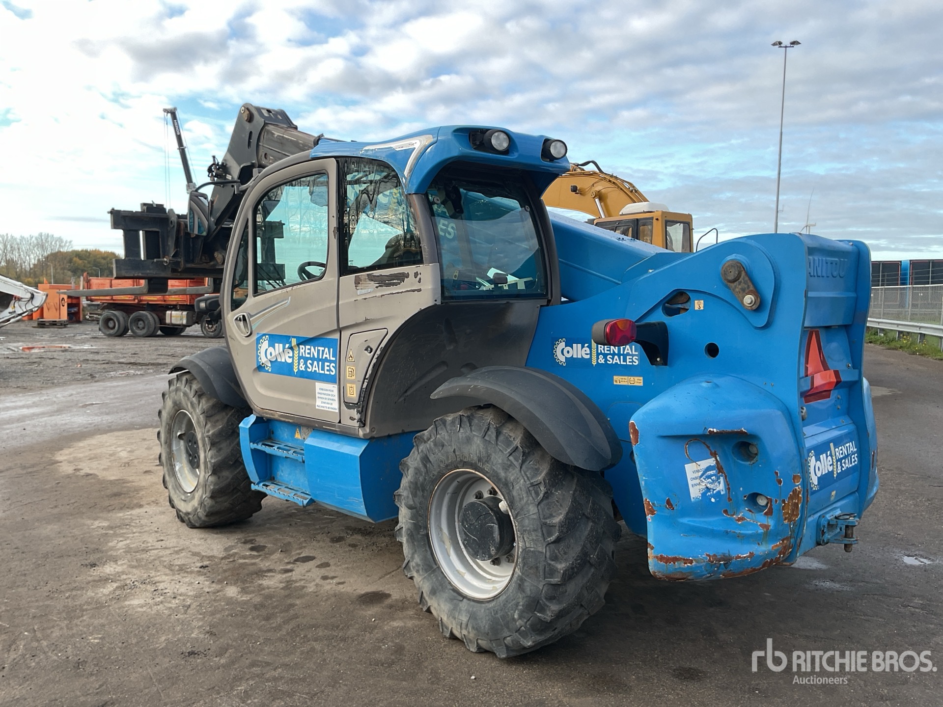 General Appearance with Picture, Left Rear Corner