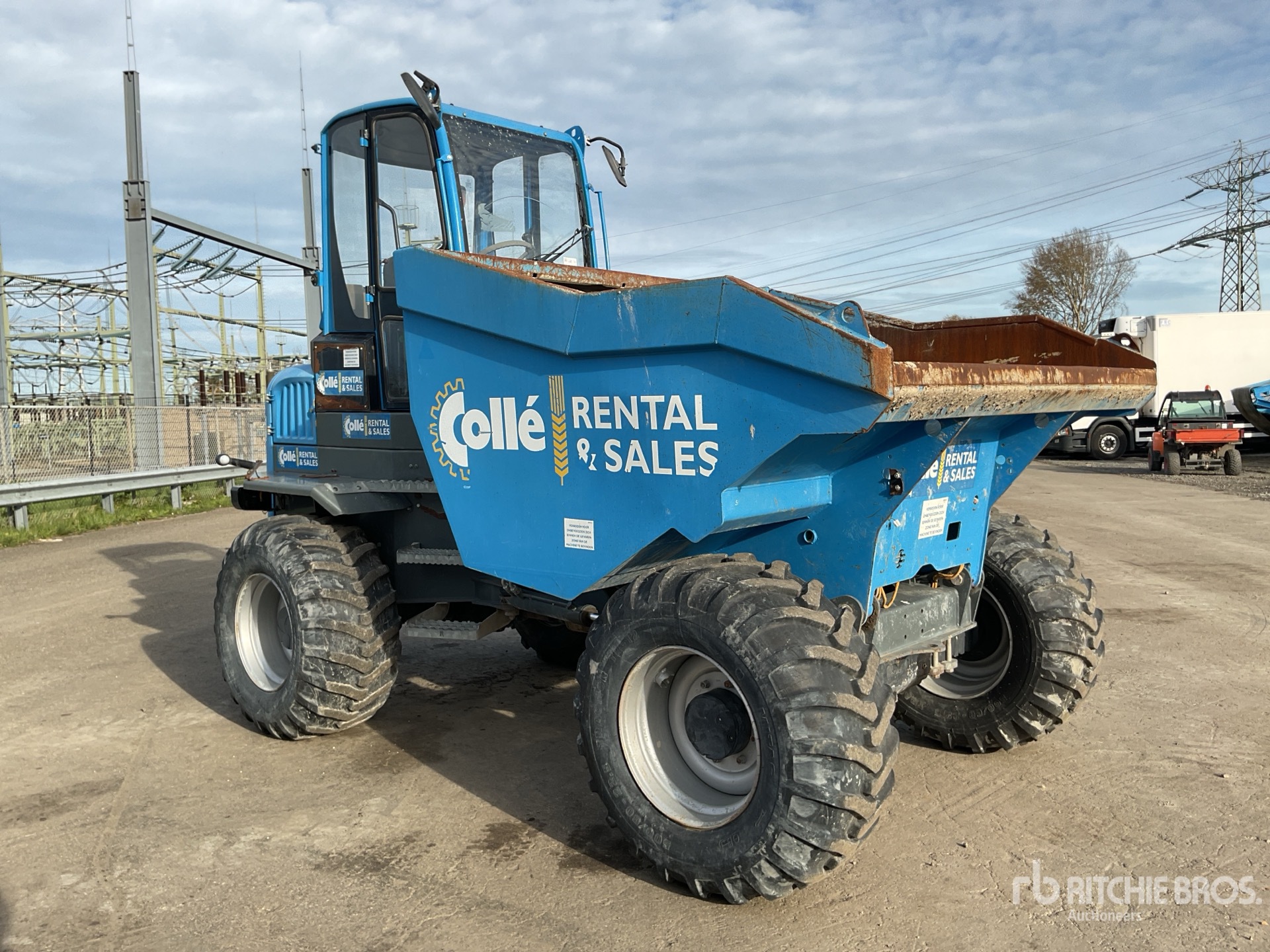 General Appearance with Bild, Ecke vorne rechts