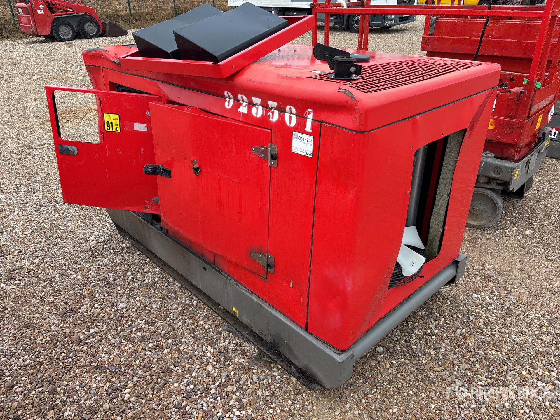 General Appearance with Picture, Right Front Corner