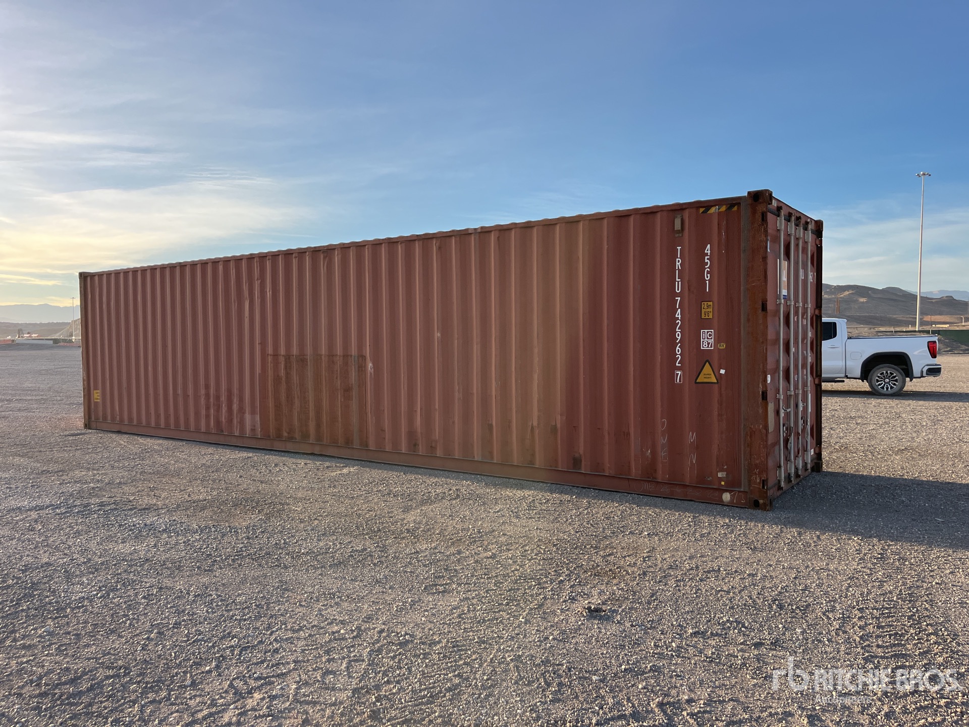 General Appearance with Picture, Right Front Corner