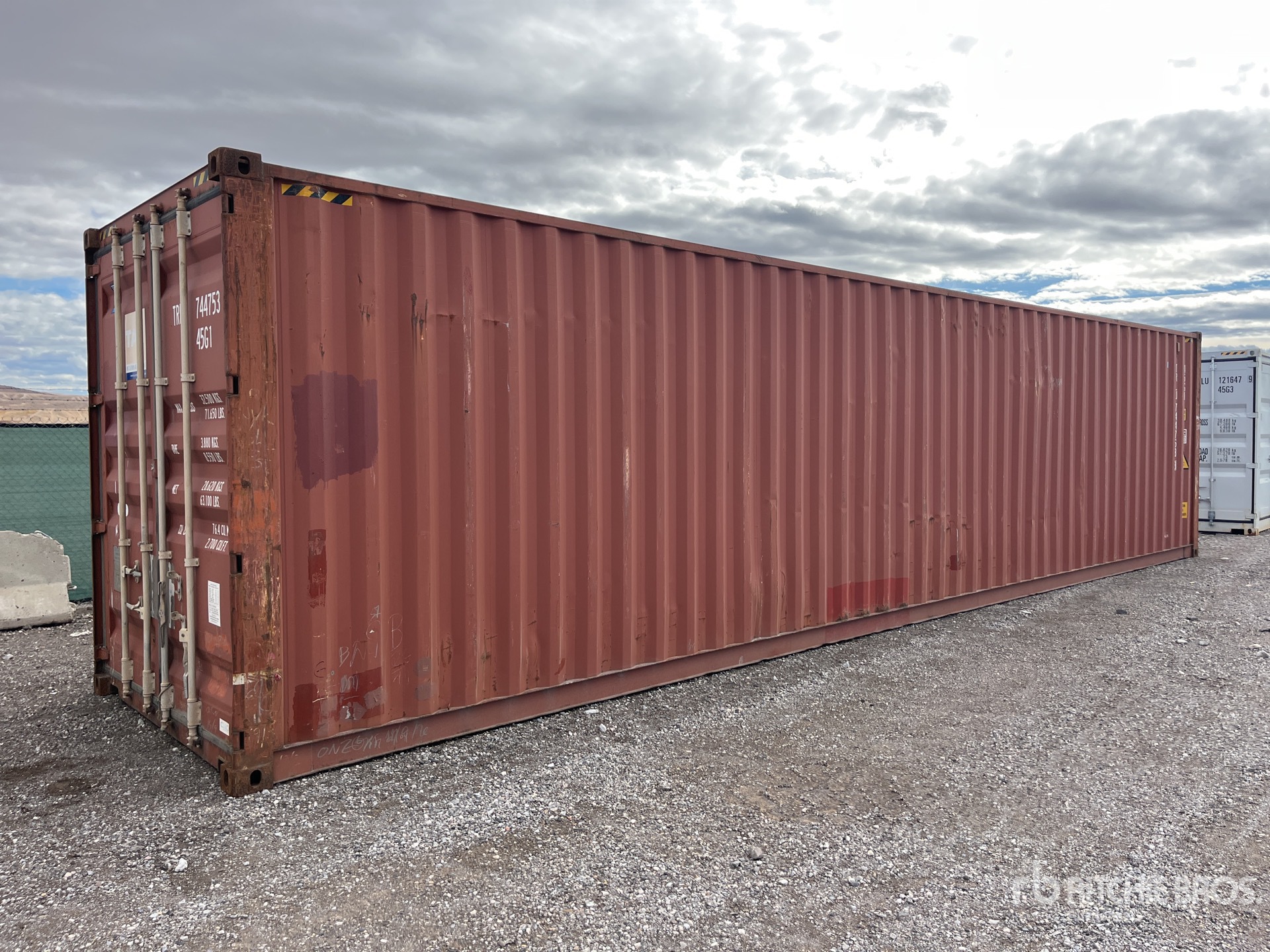 General Appearance with Picture, Right Front Corner