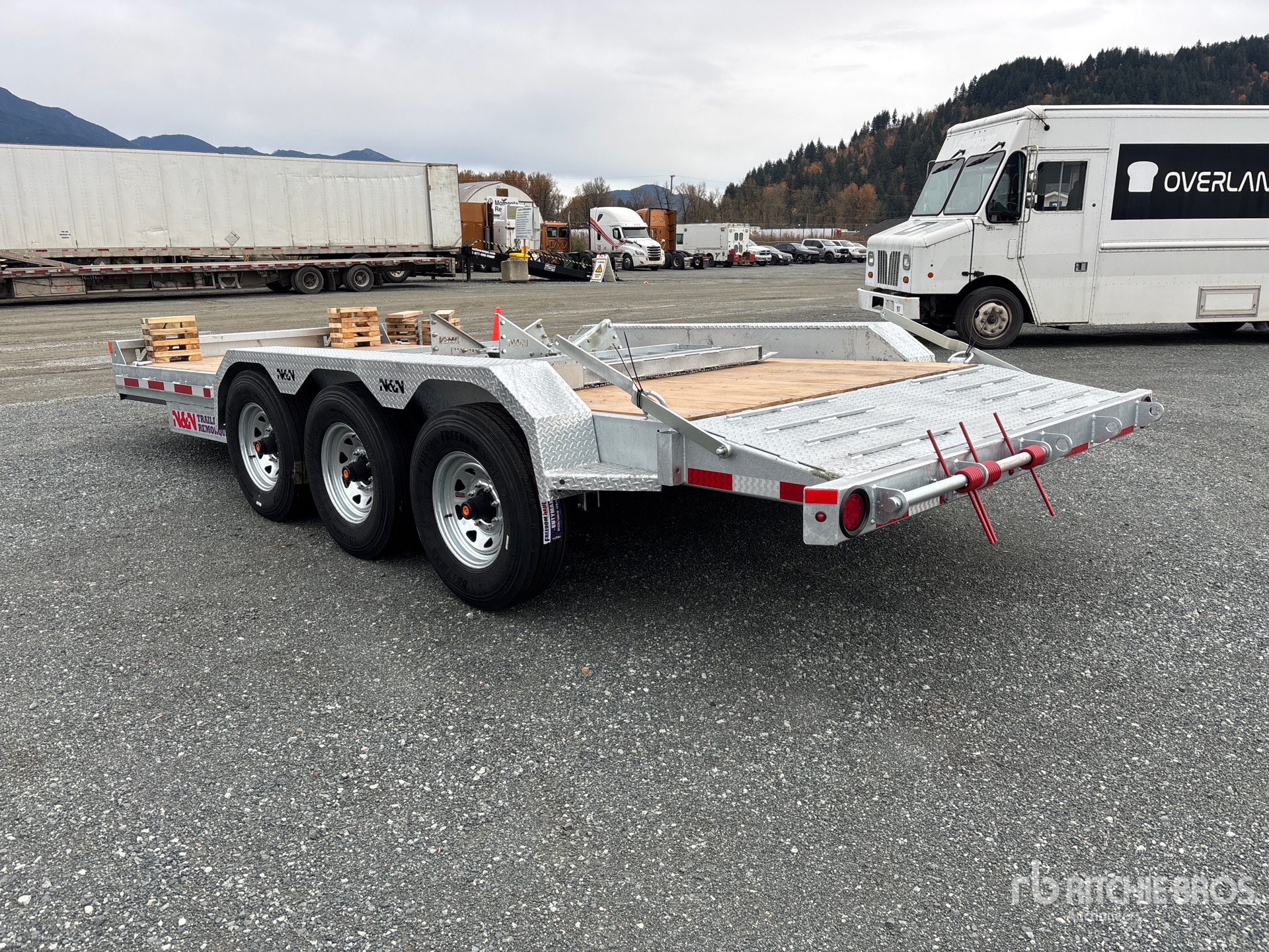 Aspect général with Image, coin arrière gauche