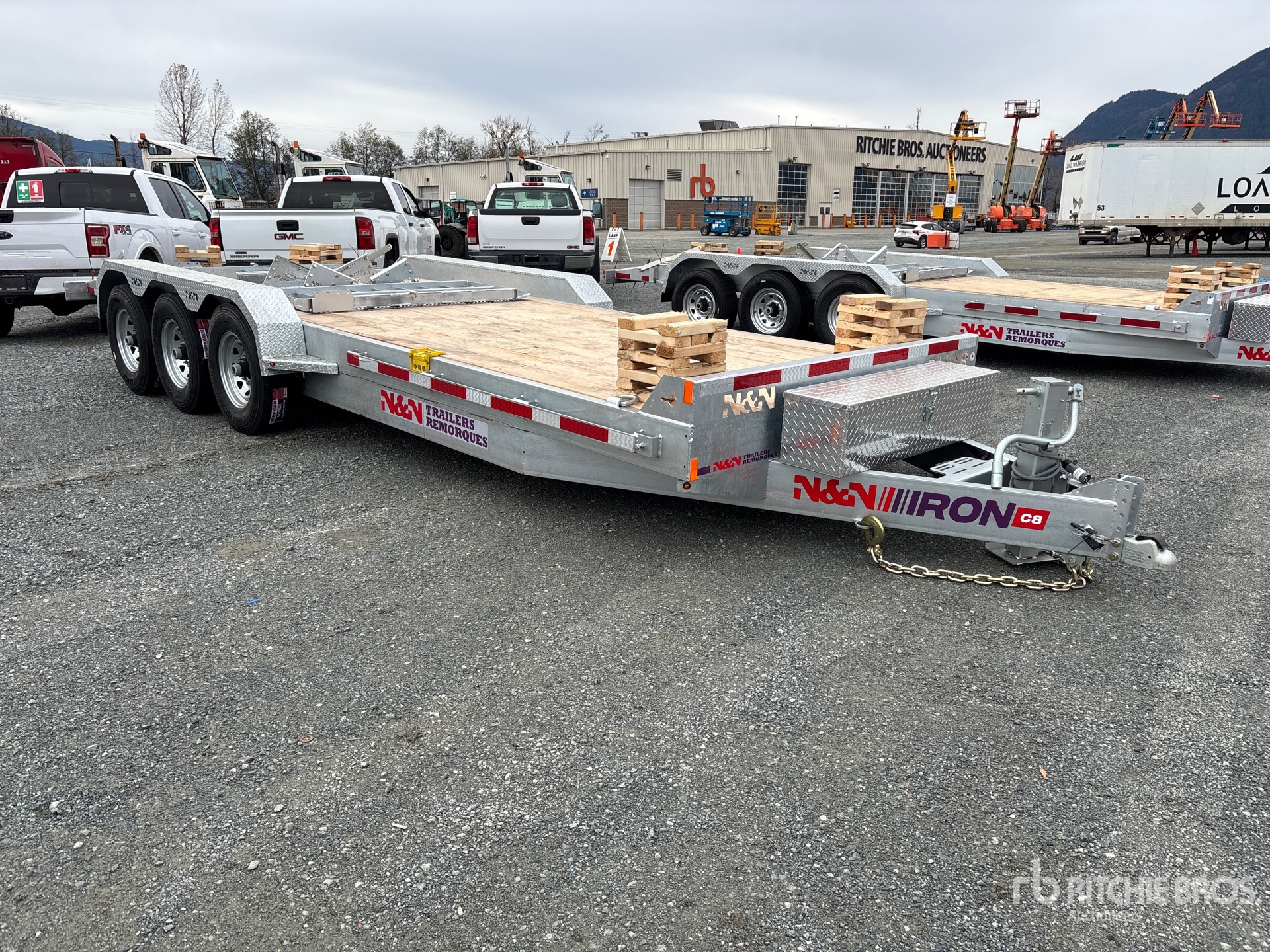 Aspect général with Image, coin avant droit