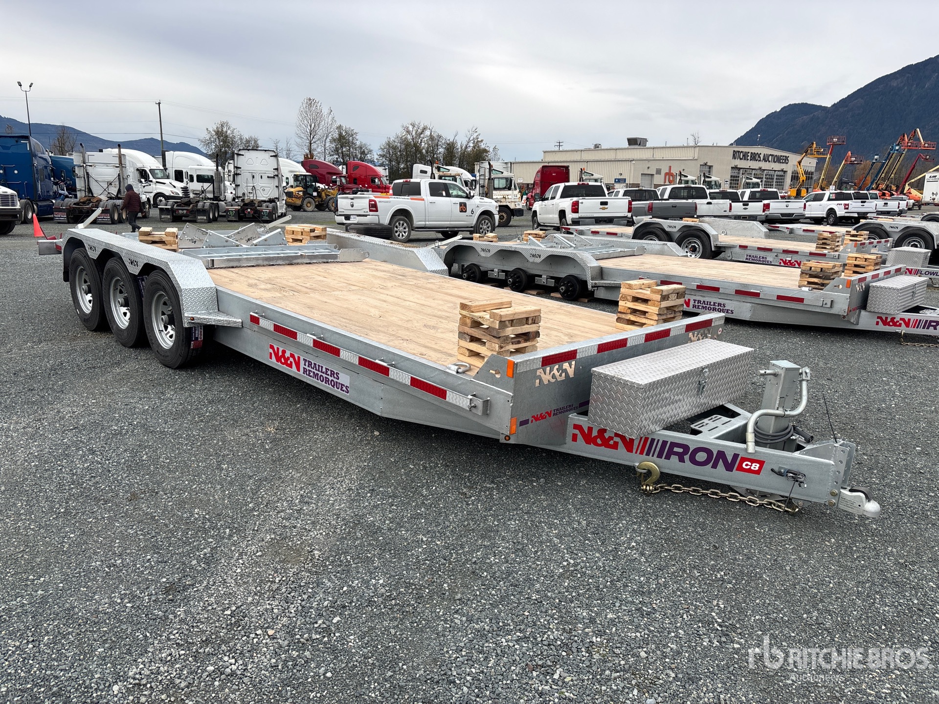 Aspect général with Image, coin avant droit