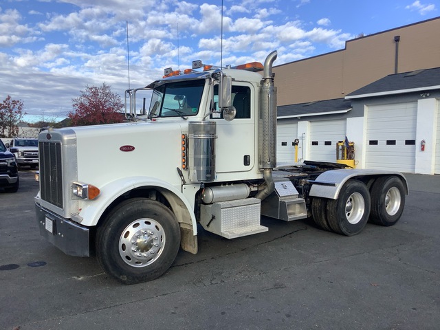 2007 Peterbilt 378 6x4 T/A Day Cab Truck Tractor