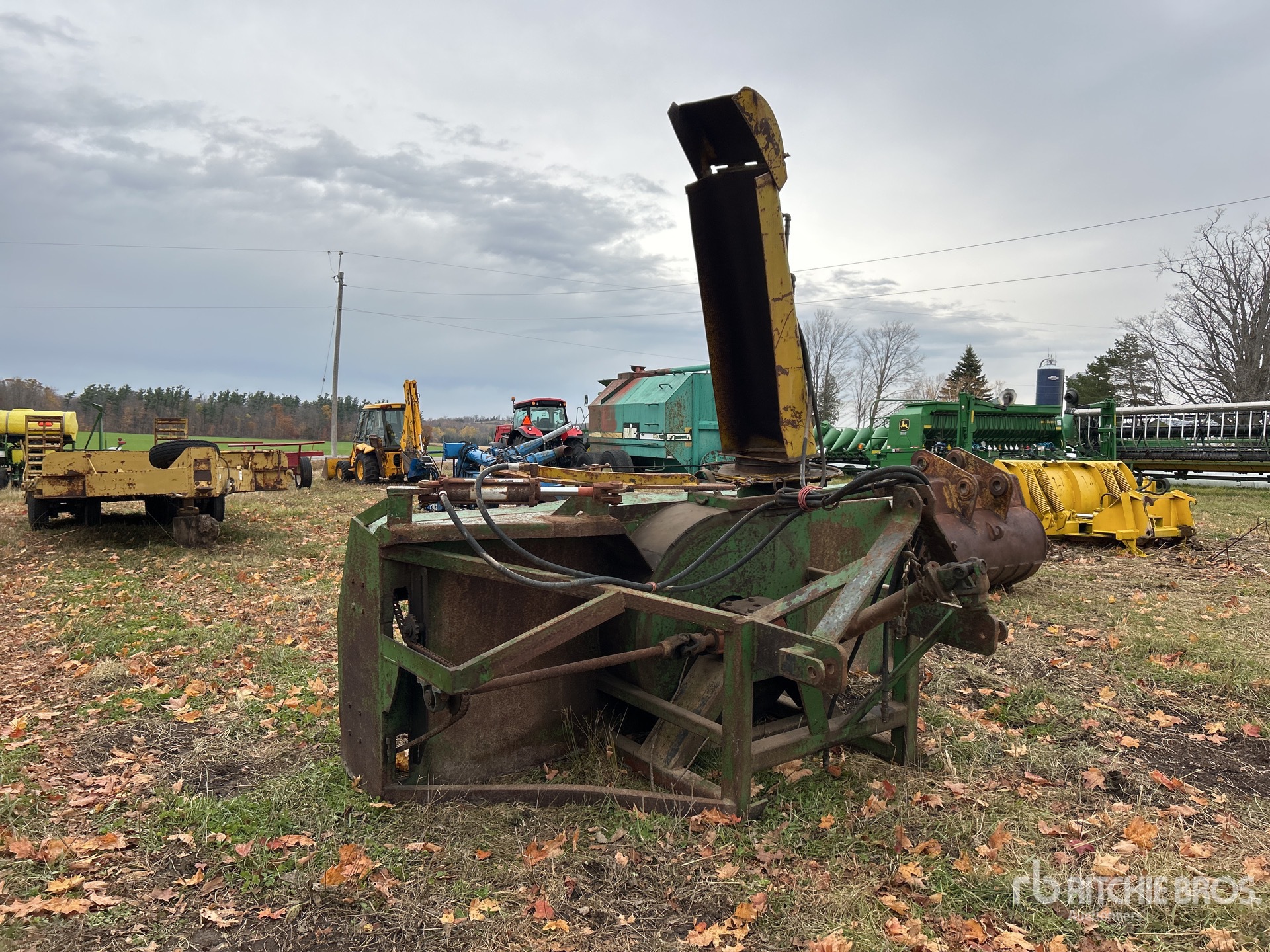 General Appearance with Bild, Ecke vorne rechts