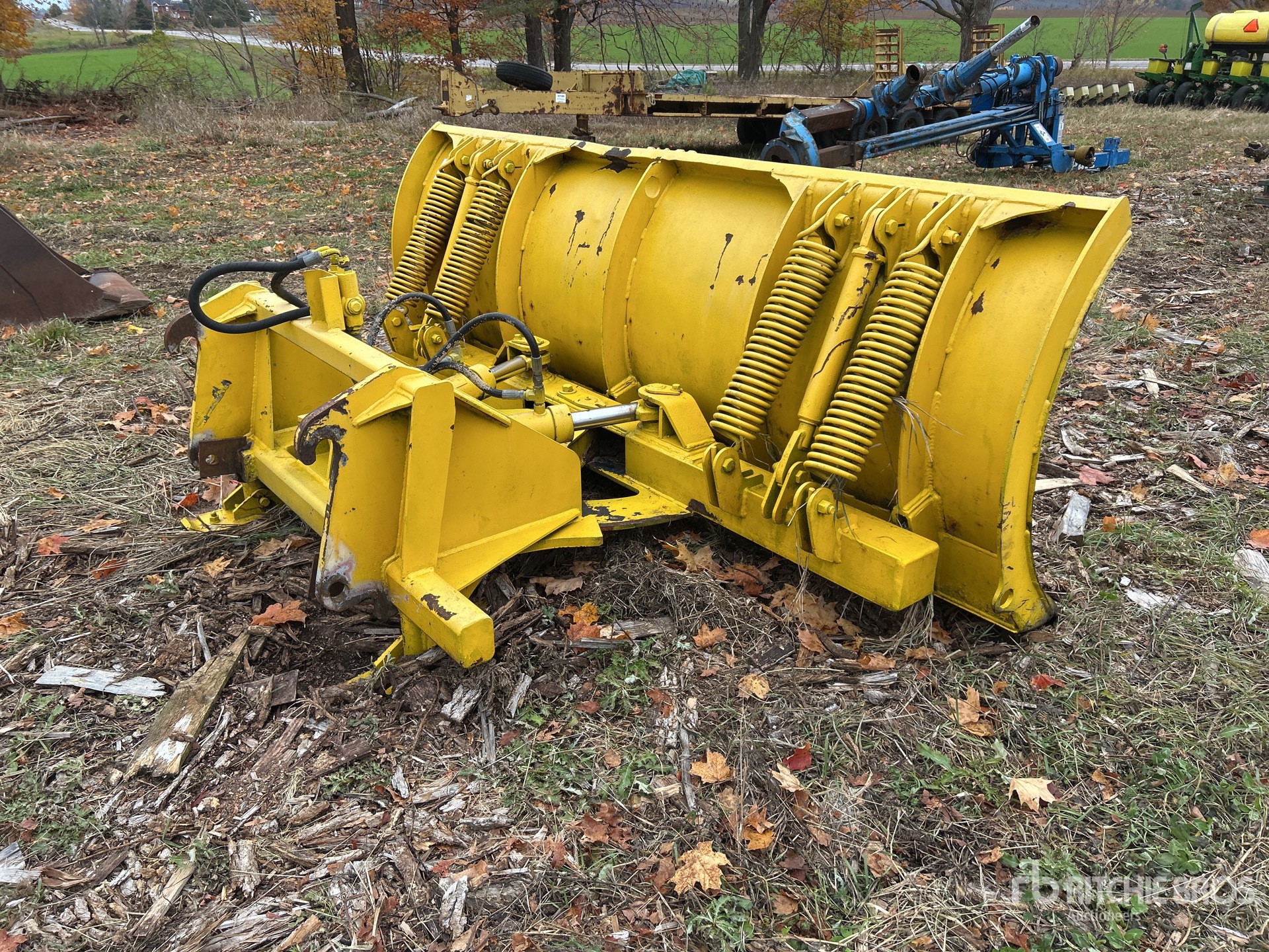 Aspect général with Image, coin arrière droit