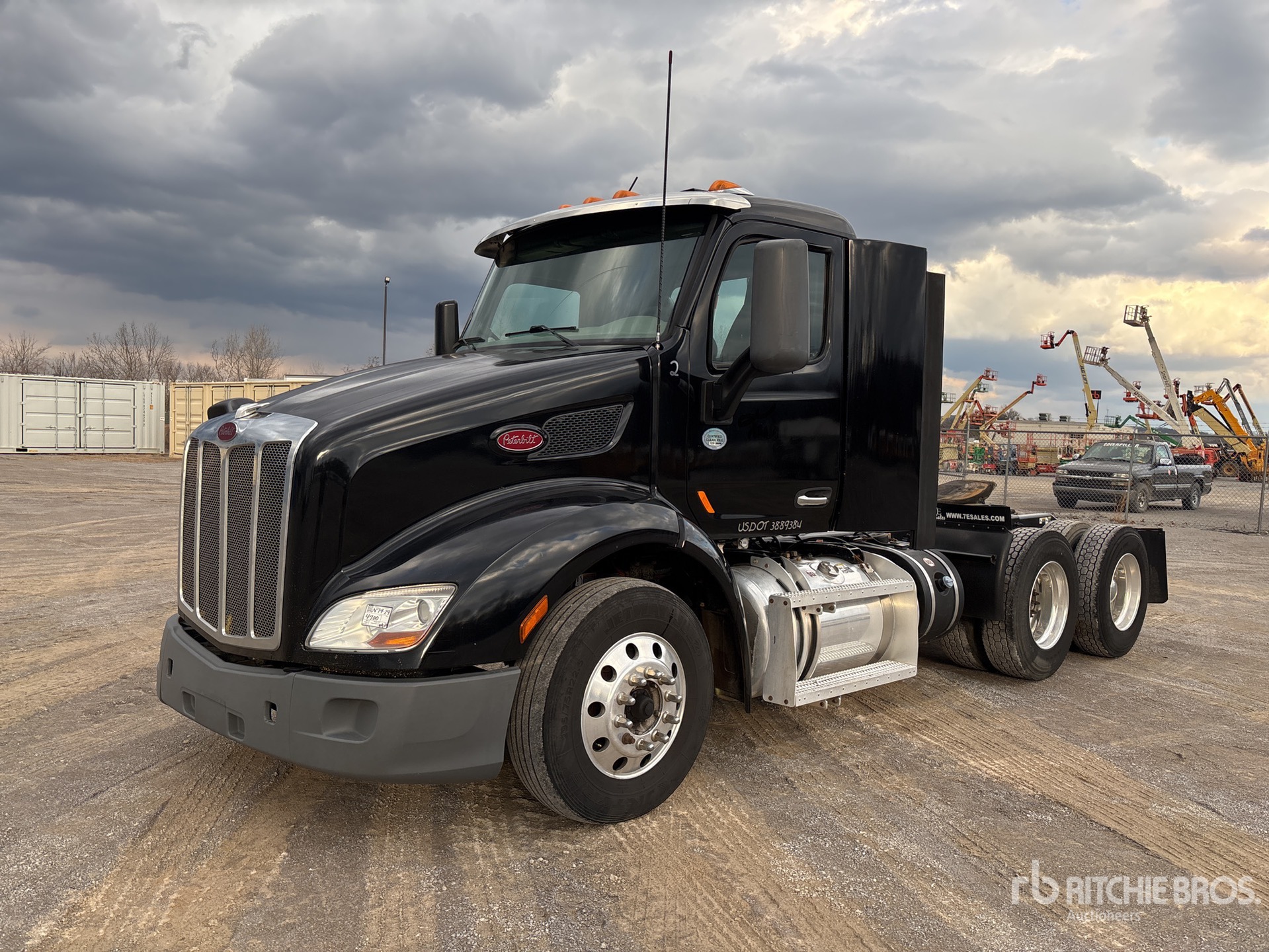 Aspect général with Image, coin avant gauche