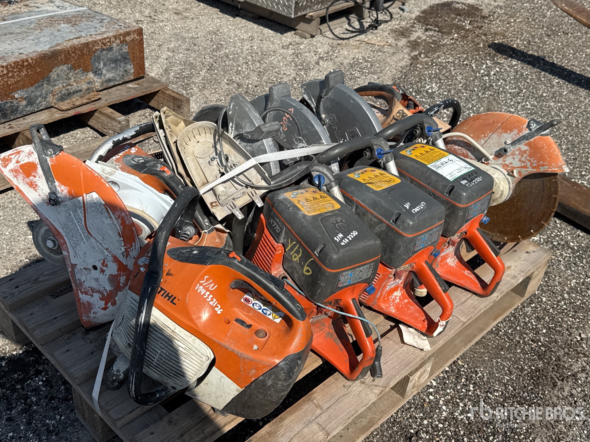 General Appearance with Foto, angolo anteriore destro