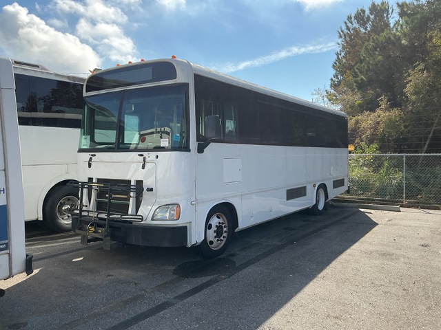 2015 Freightliner MBC 4x2 28-Seat Transit Bus 2015 Freightliner MBC 4x2 28-Seat Transit Bus
