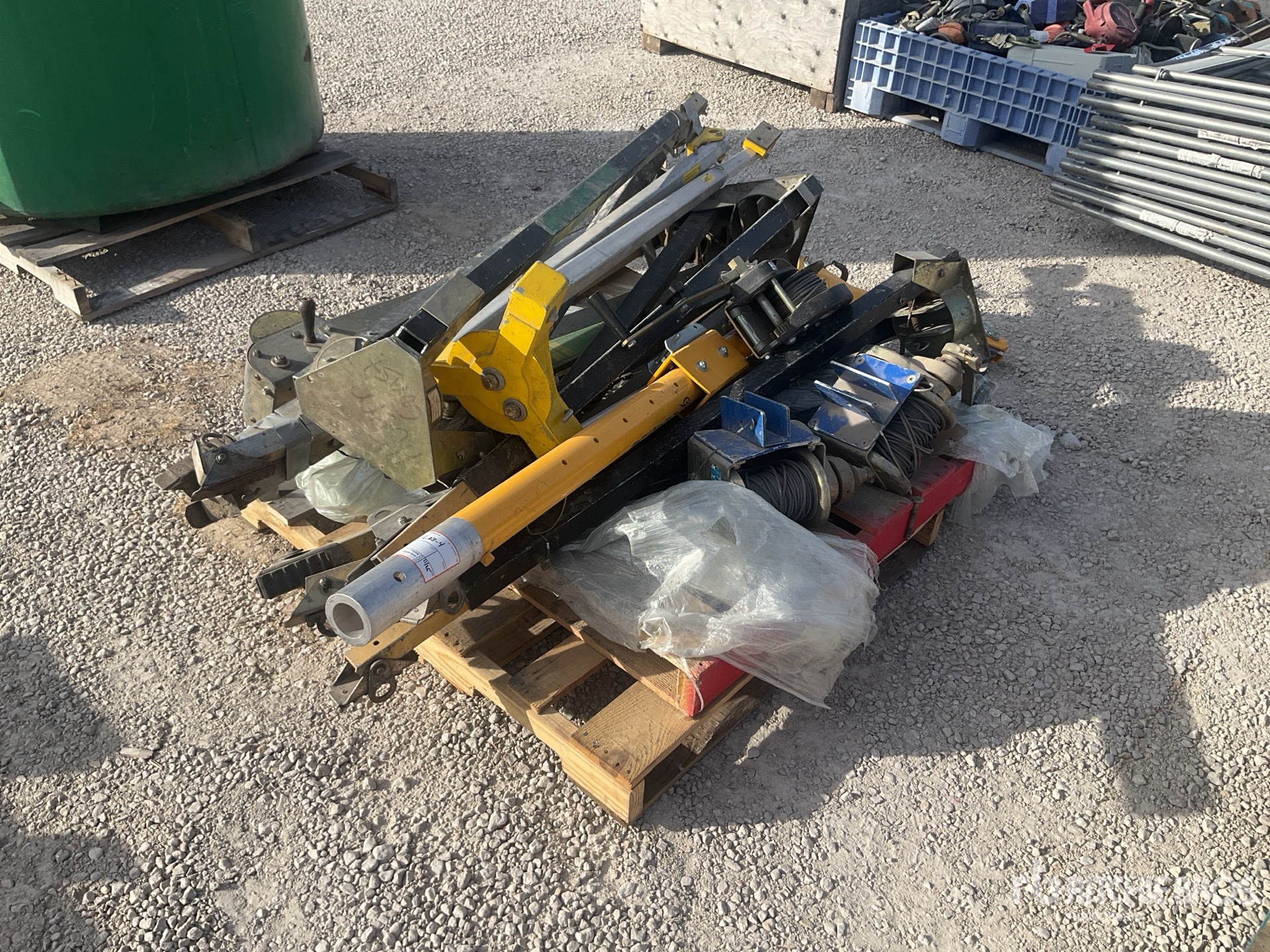 General Appearance with Featured Photo