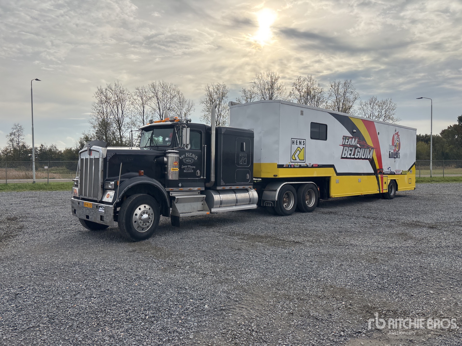 General Appearance with Operation Video