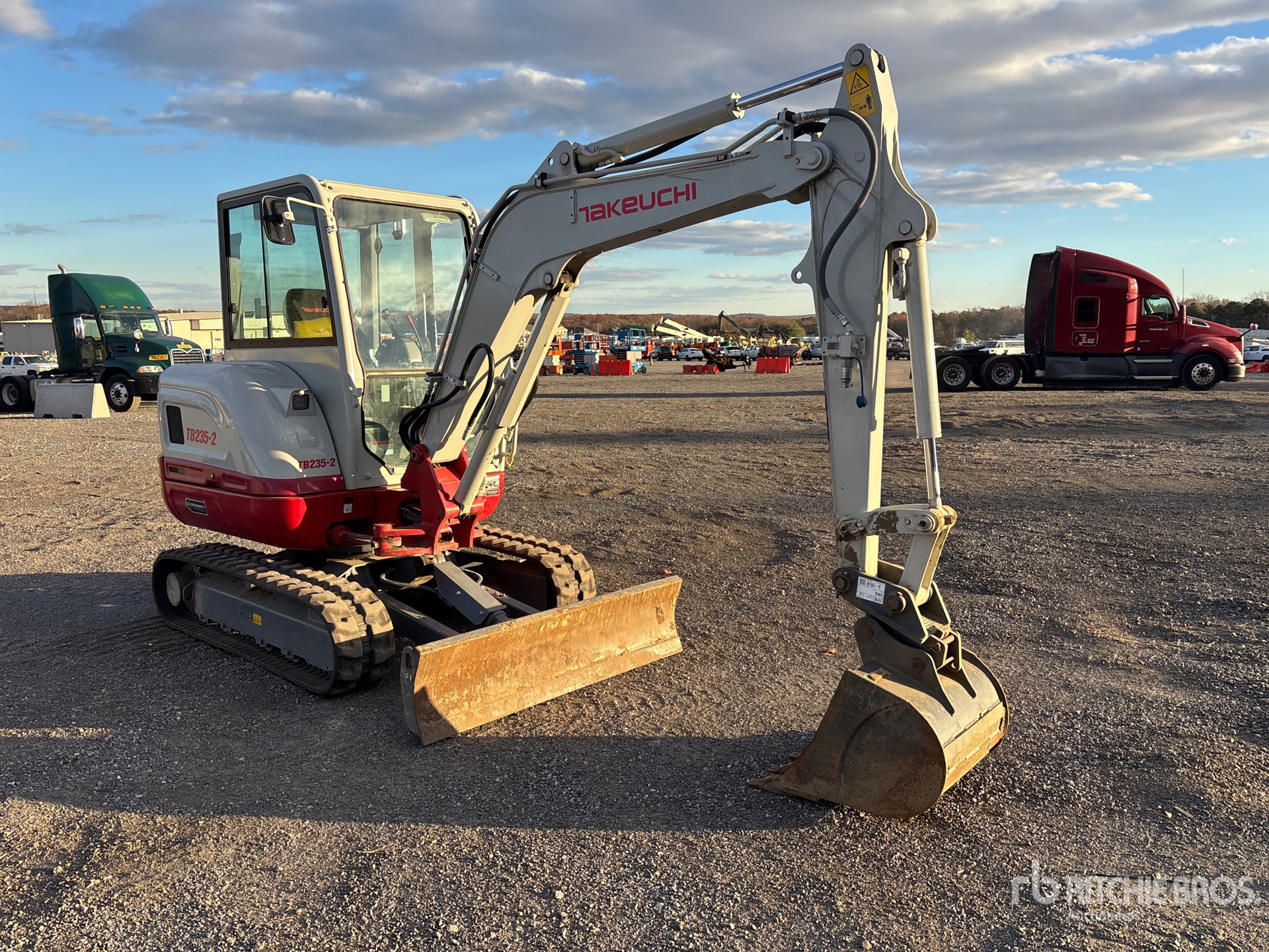 General Appearance with Picture, Right Front Corner