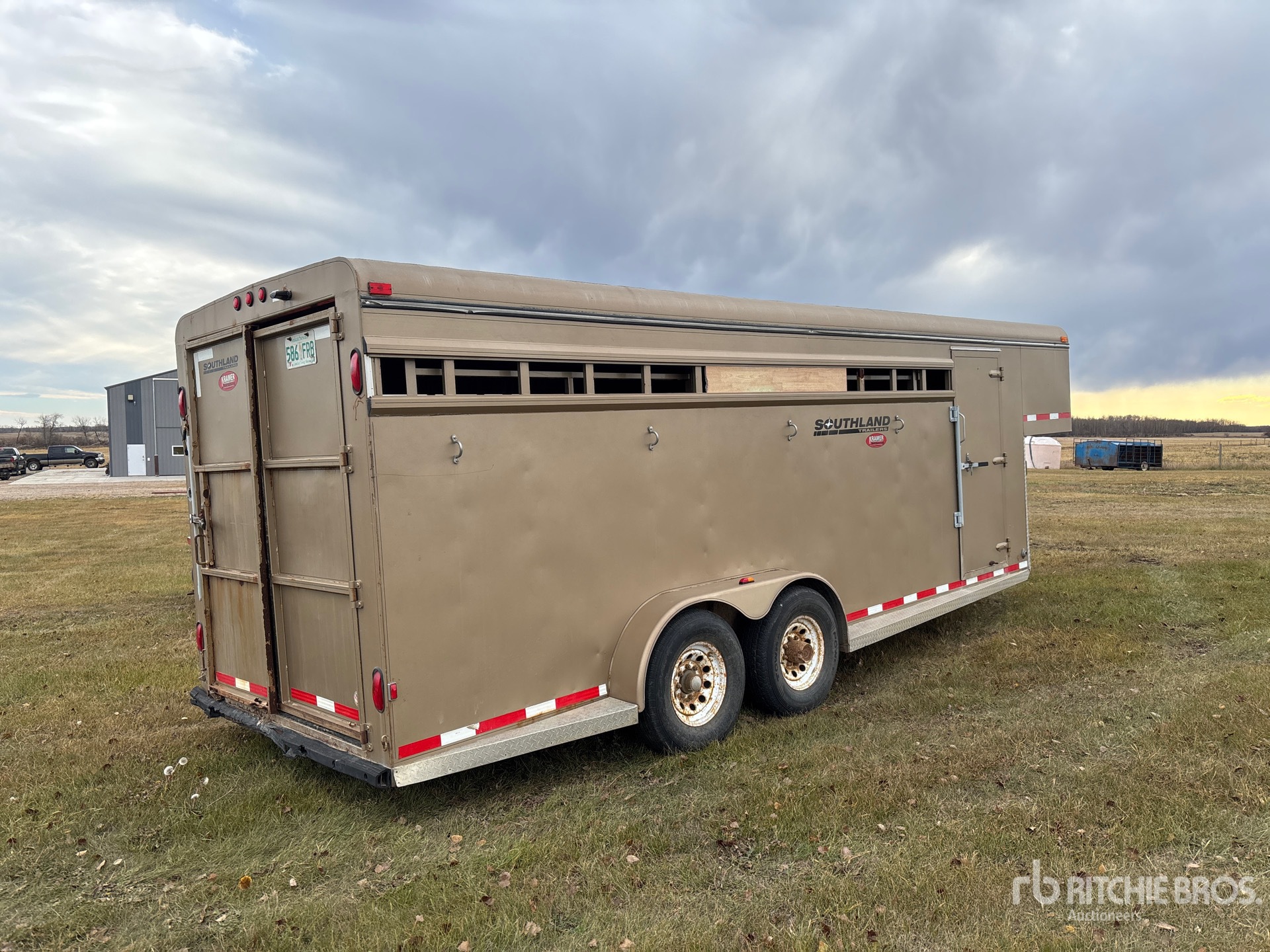 General Appearance with Imagen: esquina trasera derecha