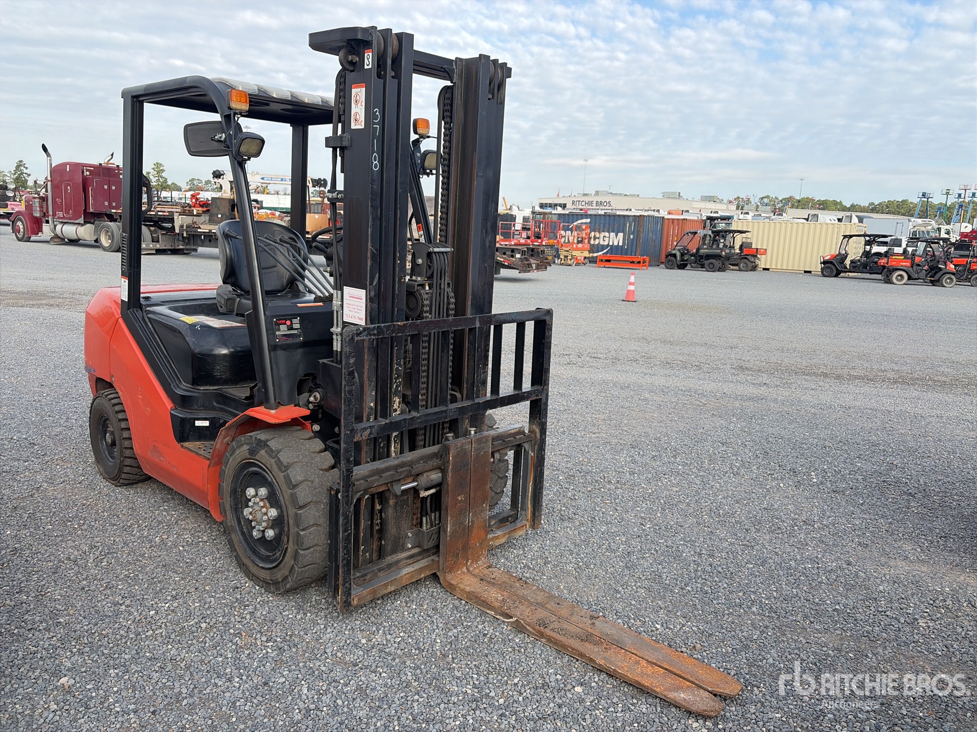 General Appearance with Picture, Right Front Corner