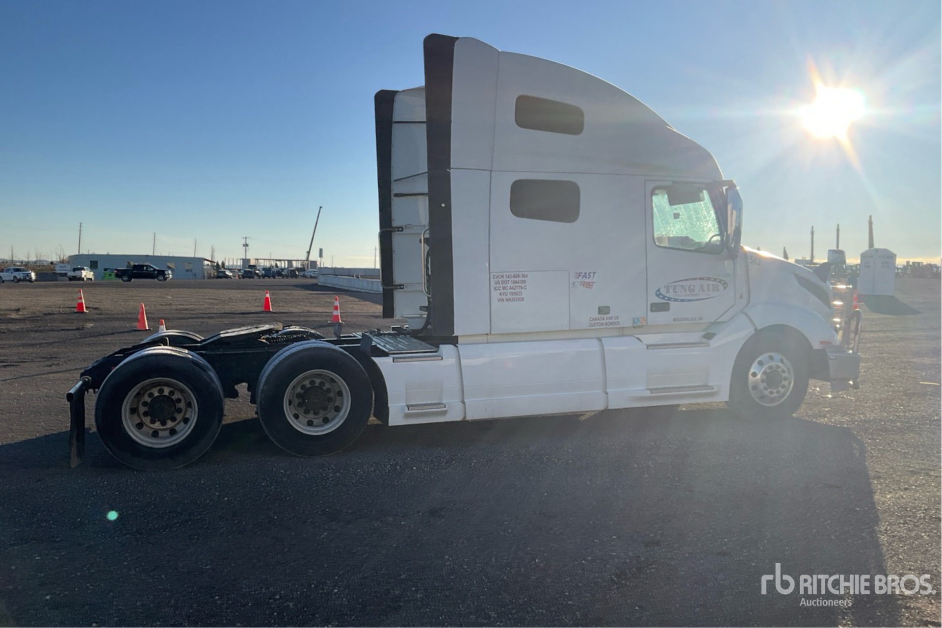 General Appearance with Image, coin arrière droit