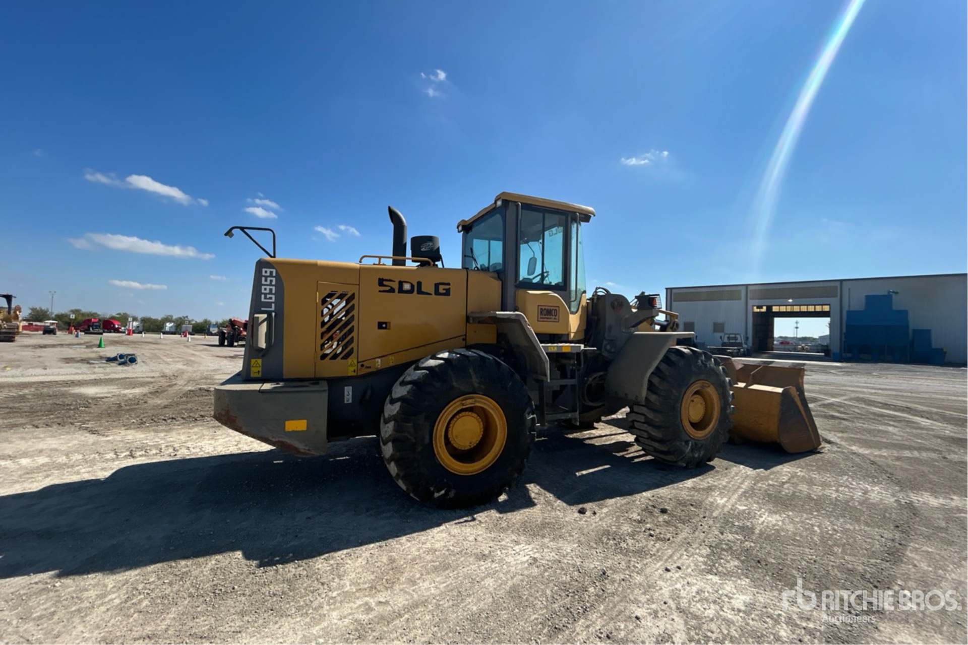 General Appearance with Picture, Right Rear Corner