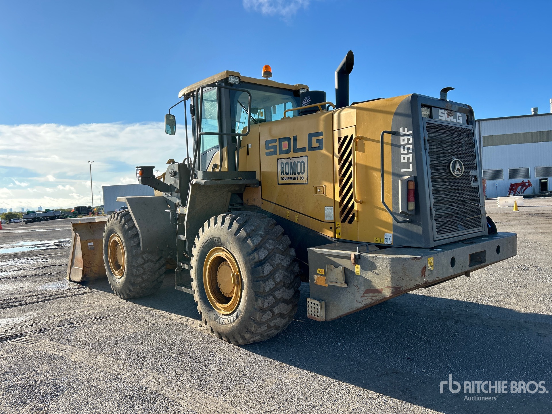 General Appearance with Picture, Left Rear Corner