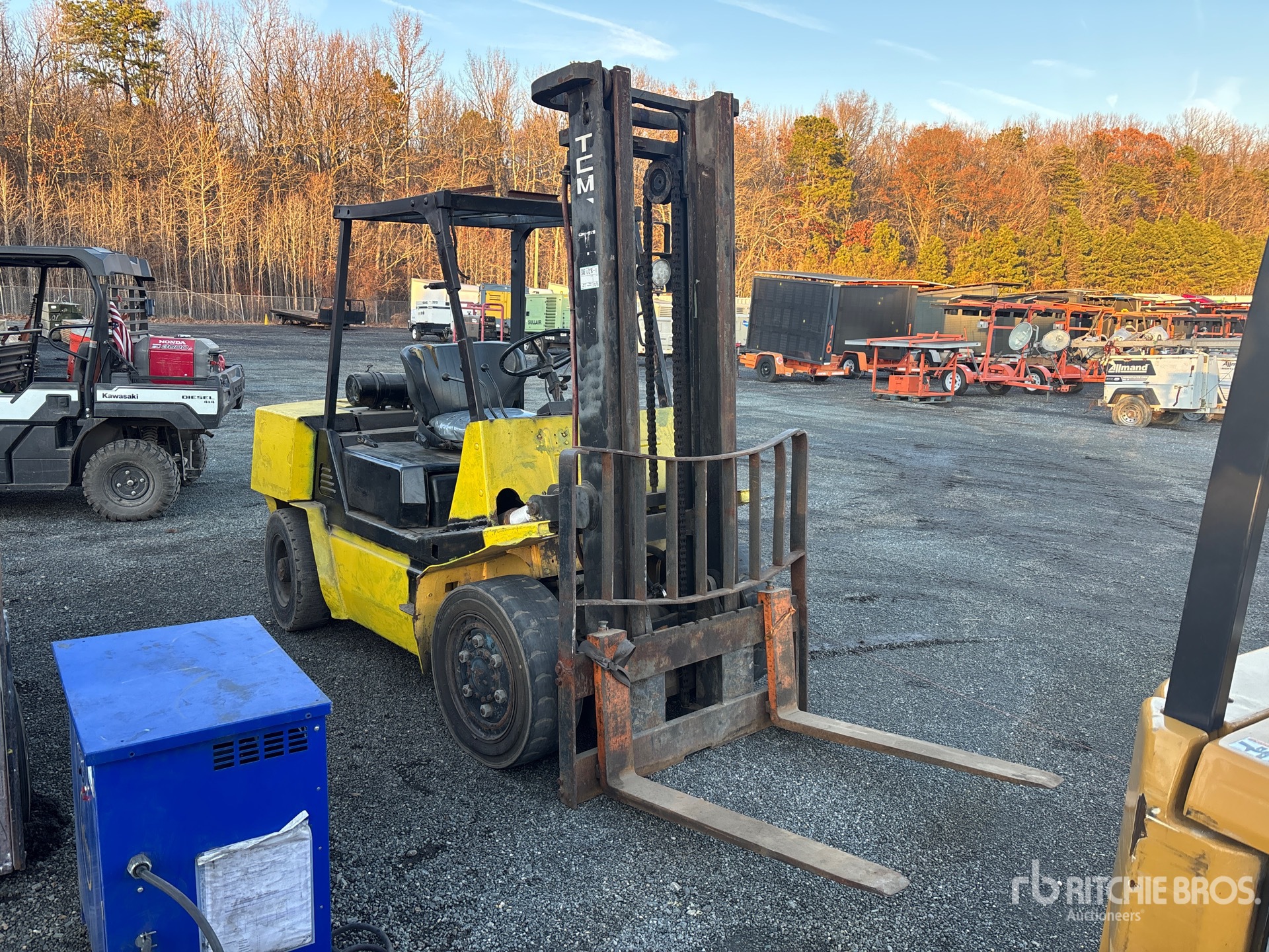 General Appearance with Picture, Right Front Corner