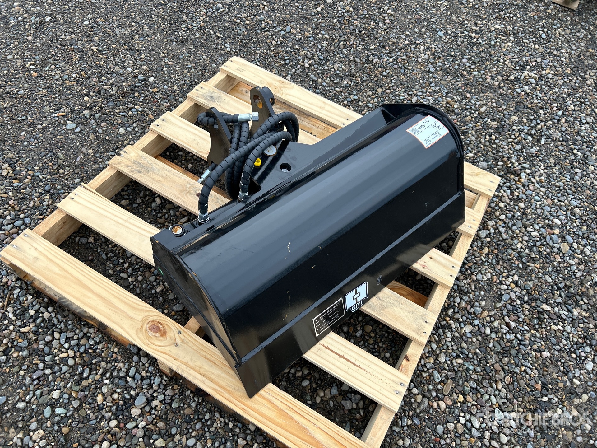 General Appearance with Bild, Ecke vorne rechts