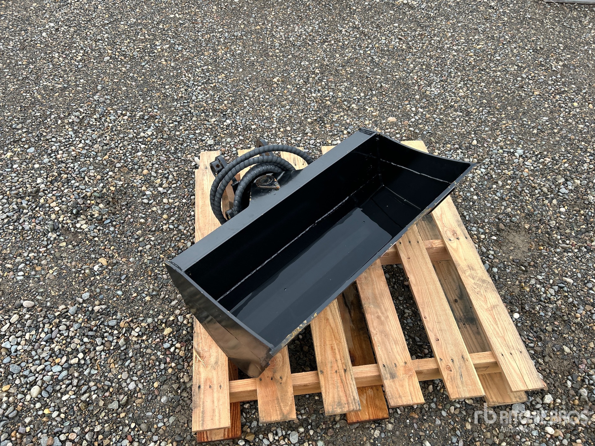 General Appearance with Bild, Ecke hinten rechts