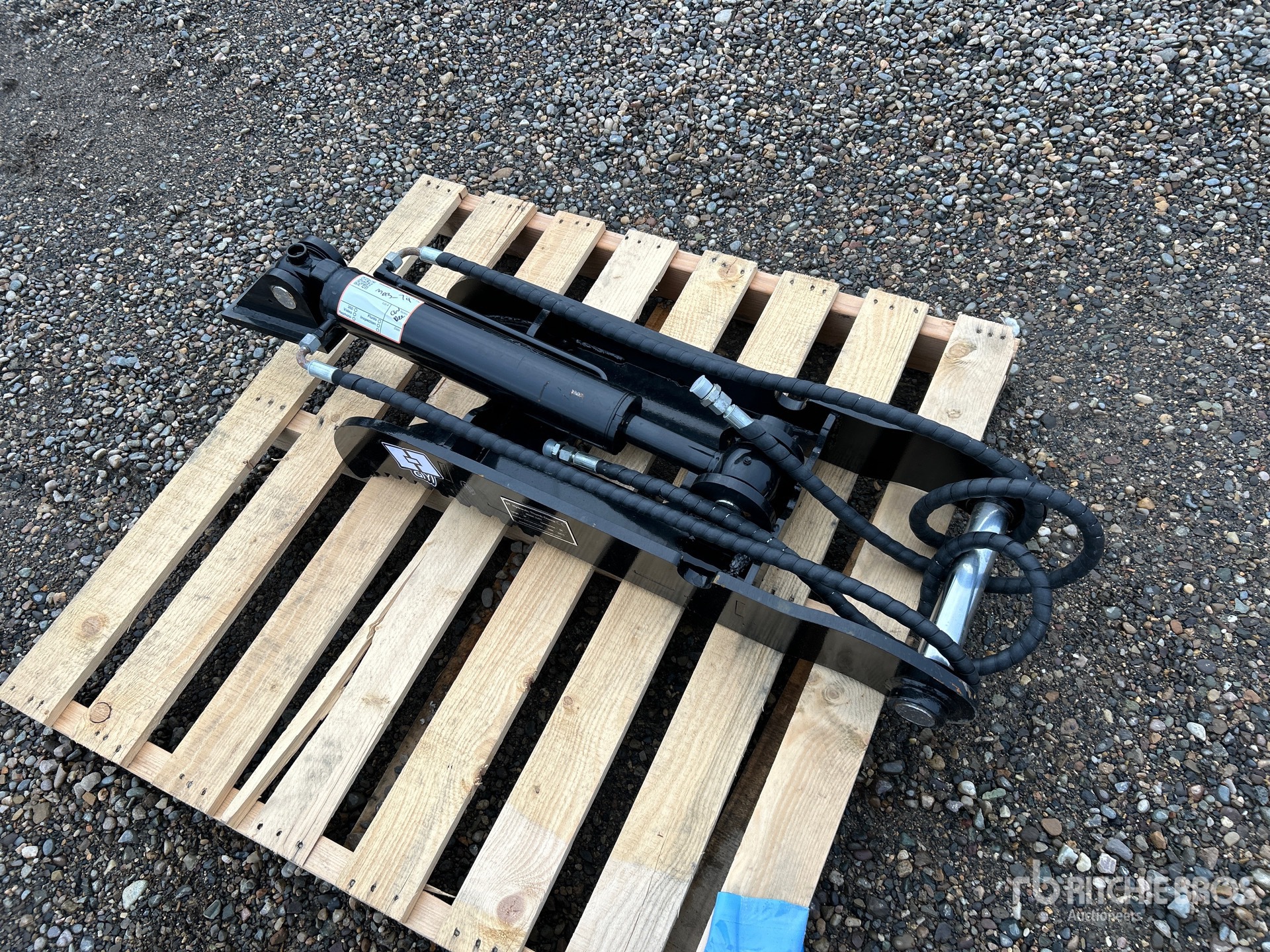 General Appearance with Bild, Ecke vorne links