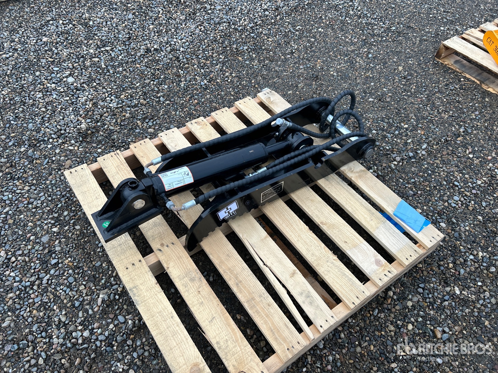 General Appearance with Bild, Ecke vorne rechts