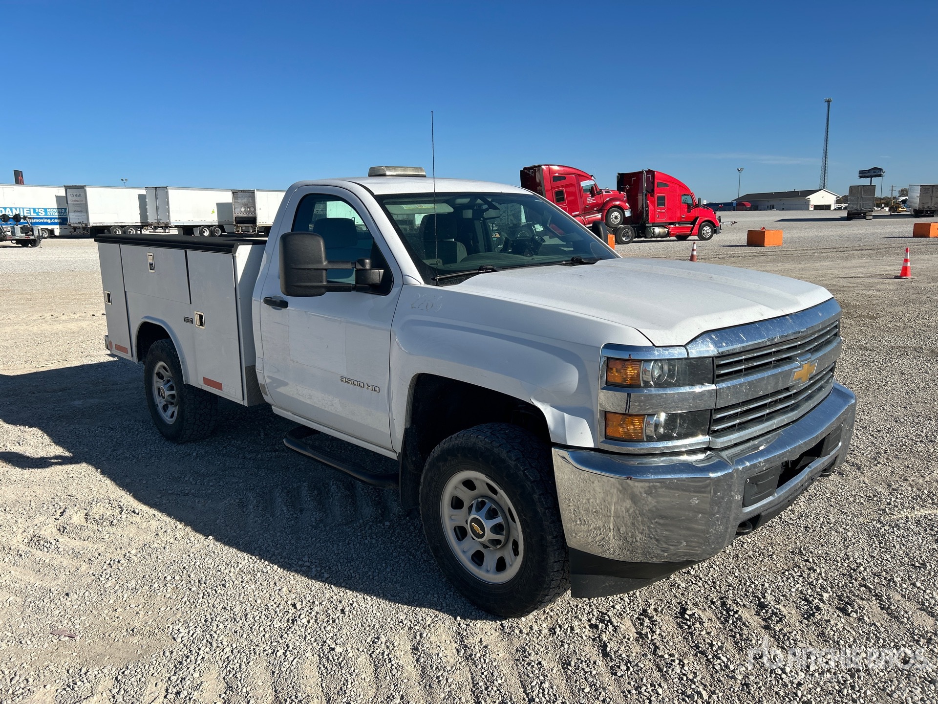 General Appearance with Picture, Right Front Corner